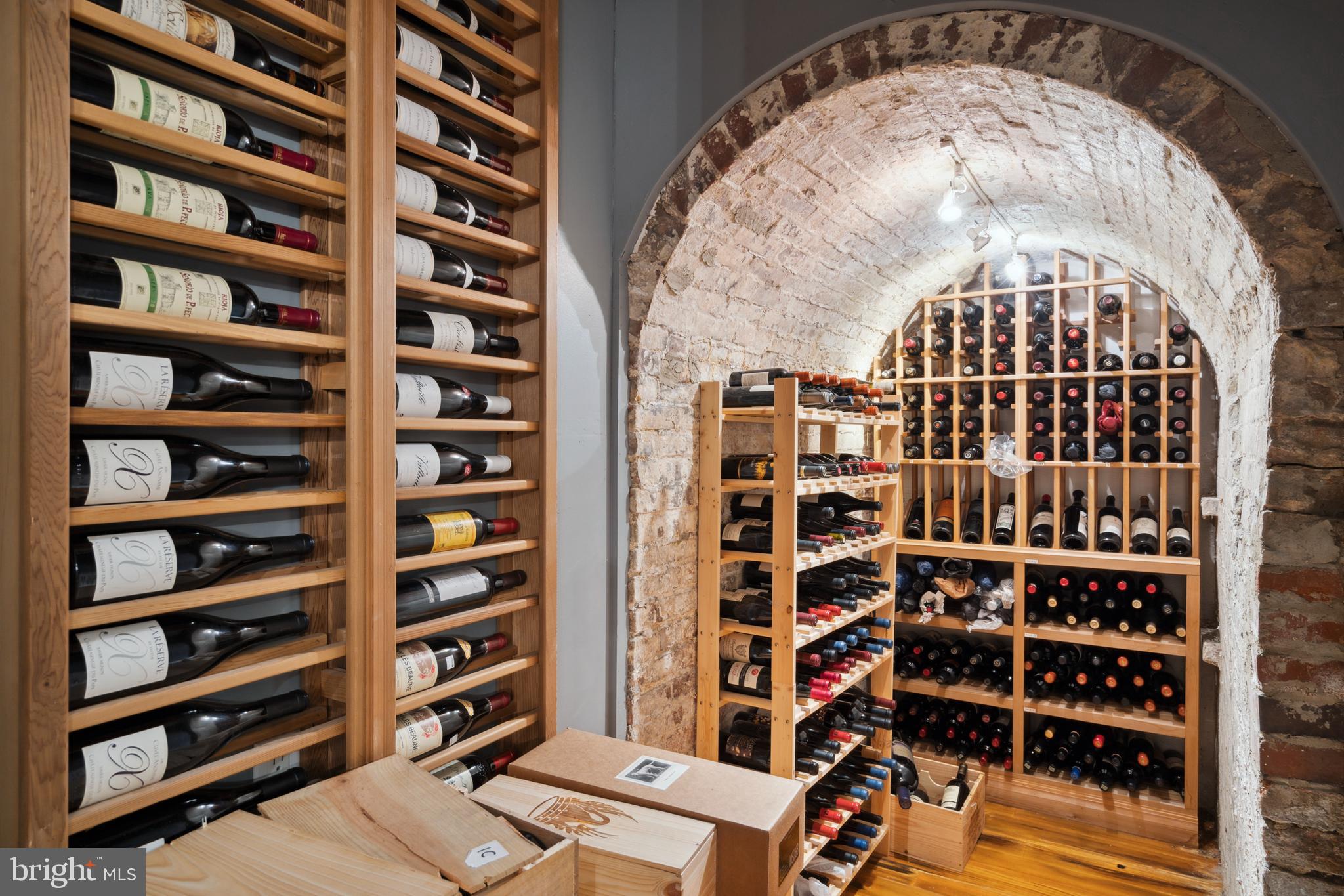 SOCIETY HILL - Residential