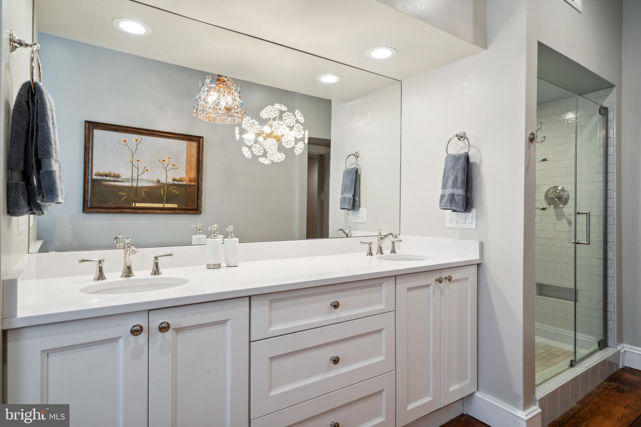 SOCIETY HILL - Residential