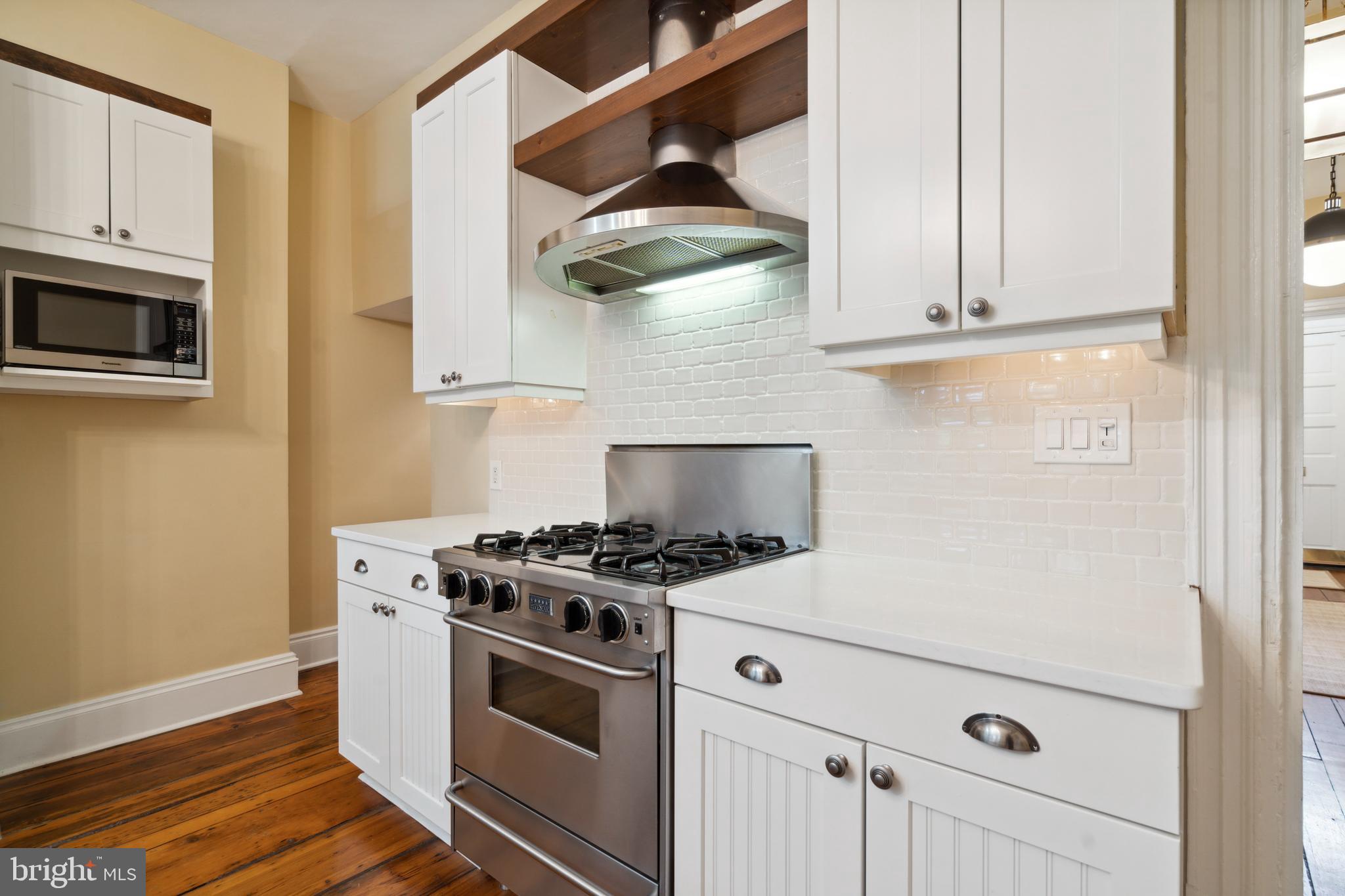 SOCIETY HILL - Residential