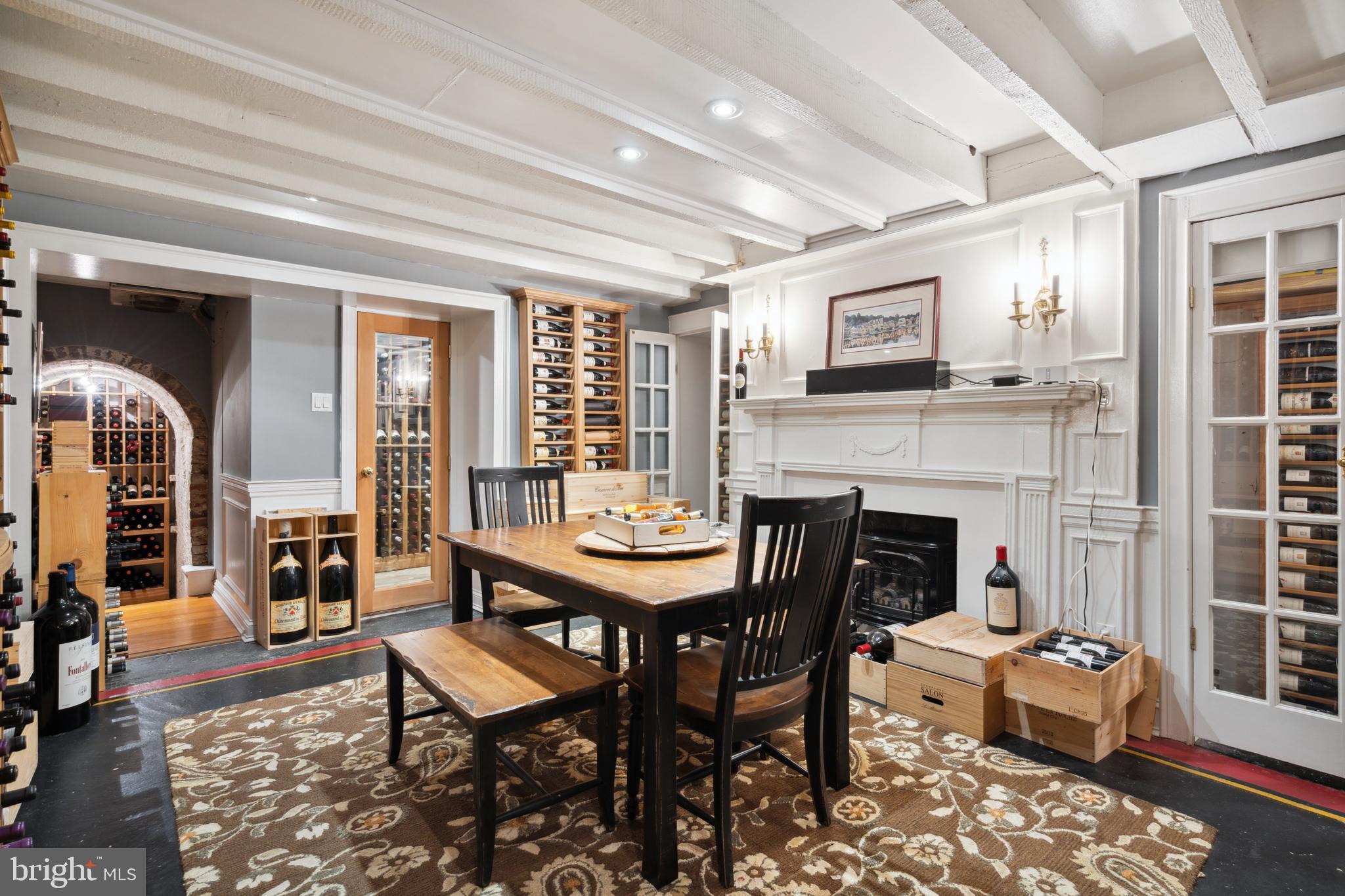 SOCIETY HILL - Residential