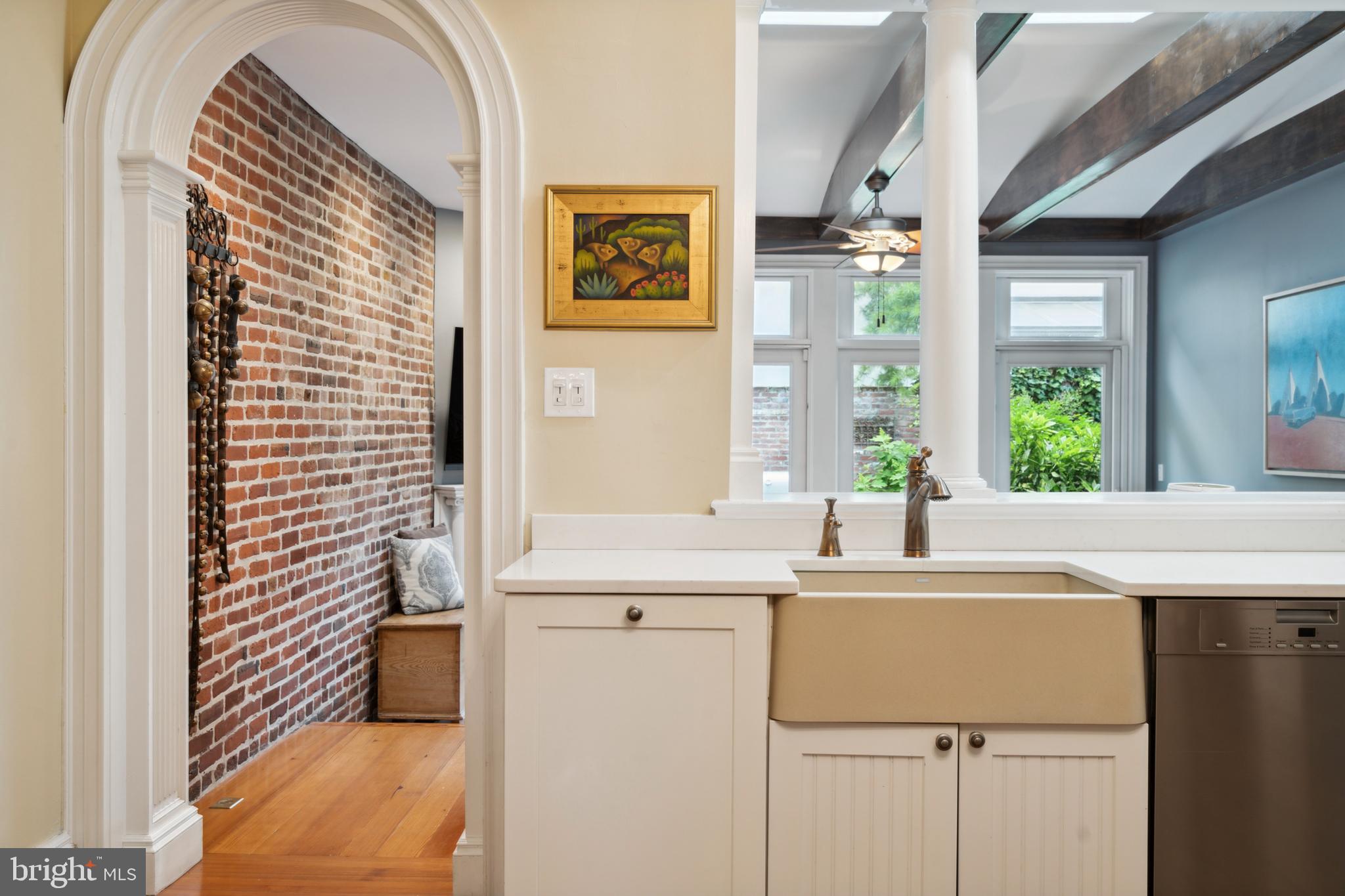 SOCIETY HILL - Residential