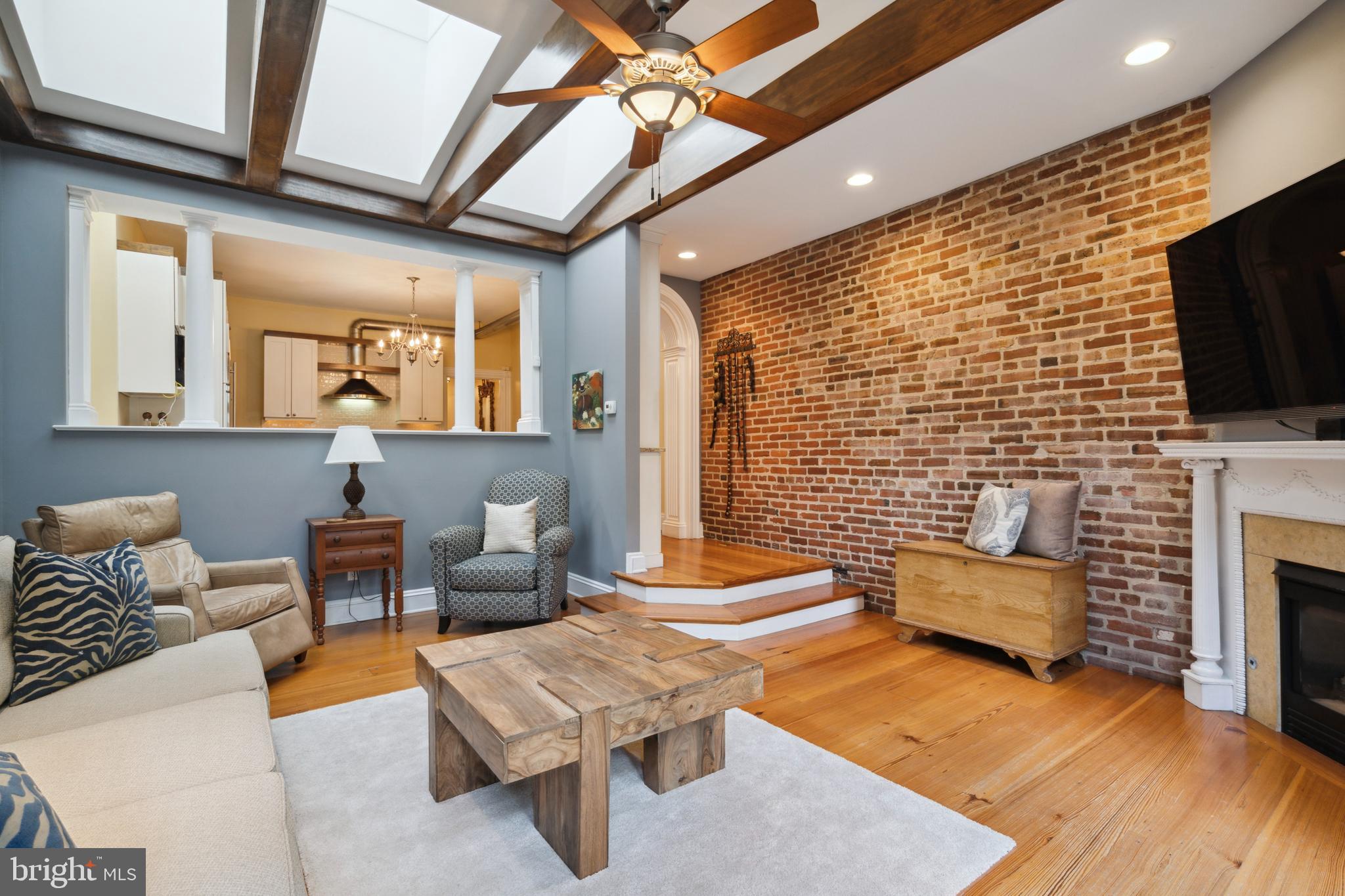 SOCIETY HILL - Residential