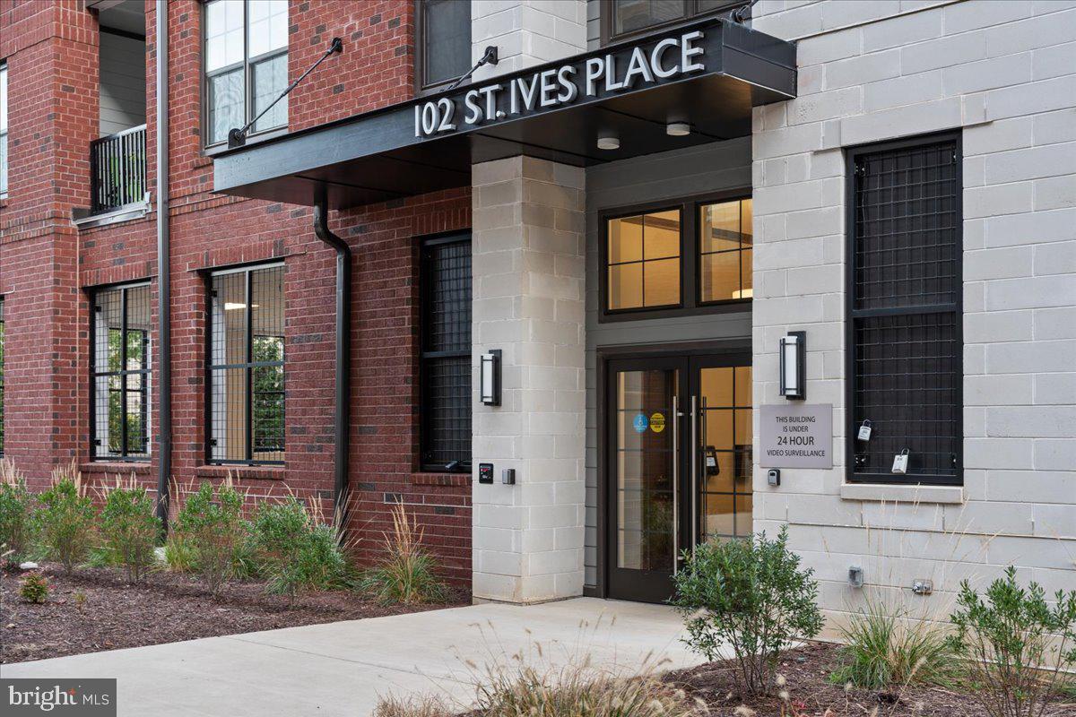 102 SAINT IVES PLACE 103