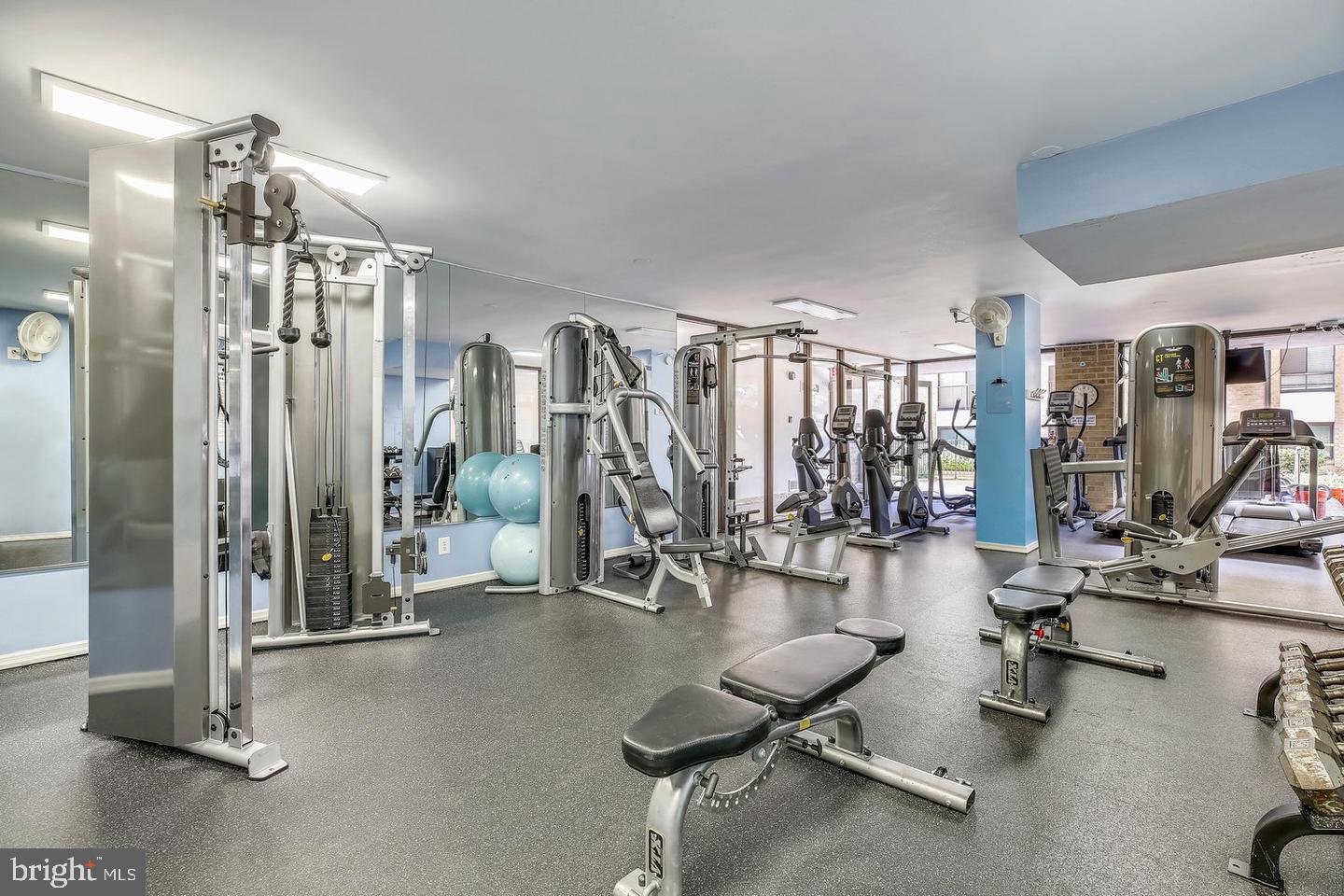 AMERICANA CENTRE - Residential