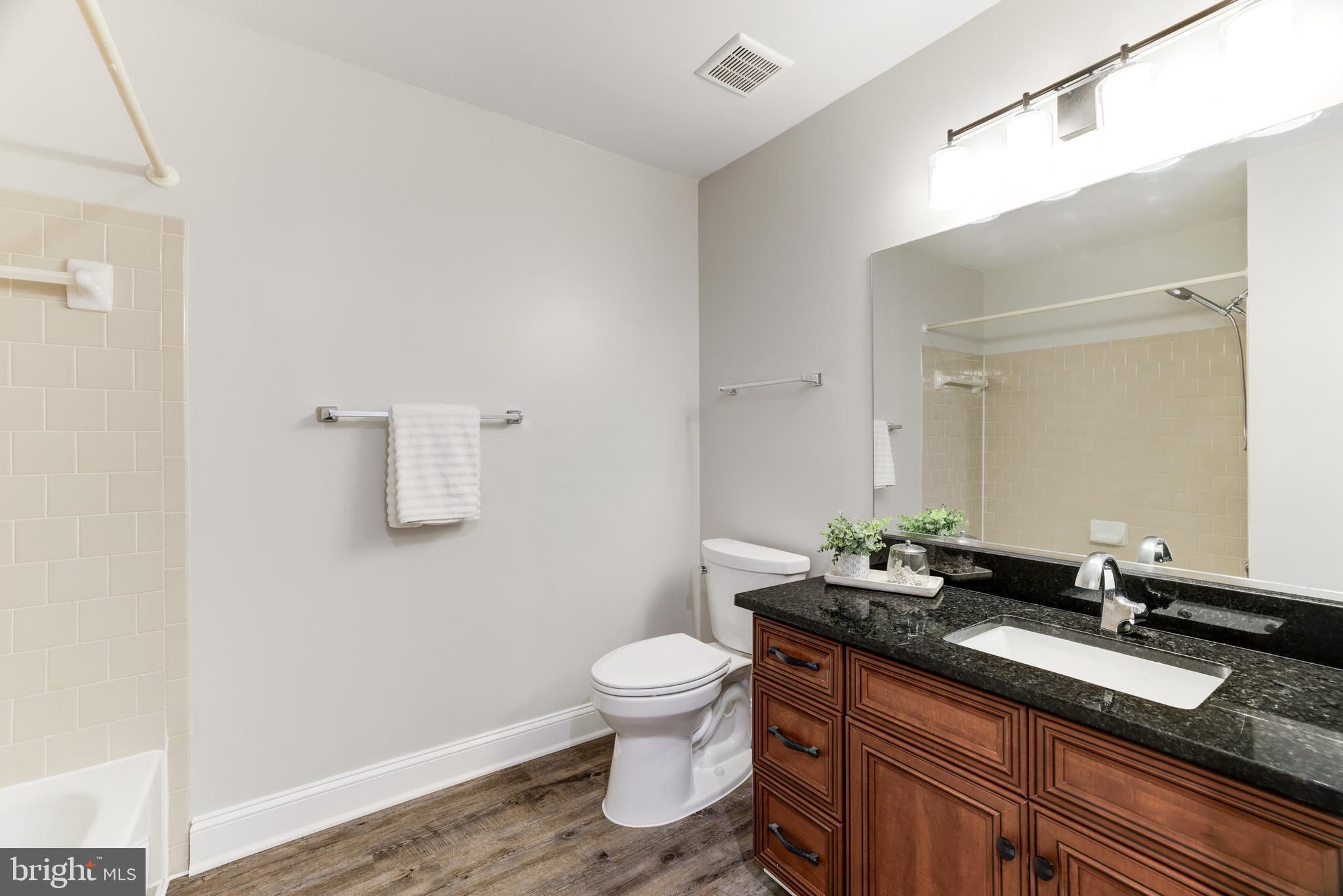 ASHBURN FARM - Residential Lease