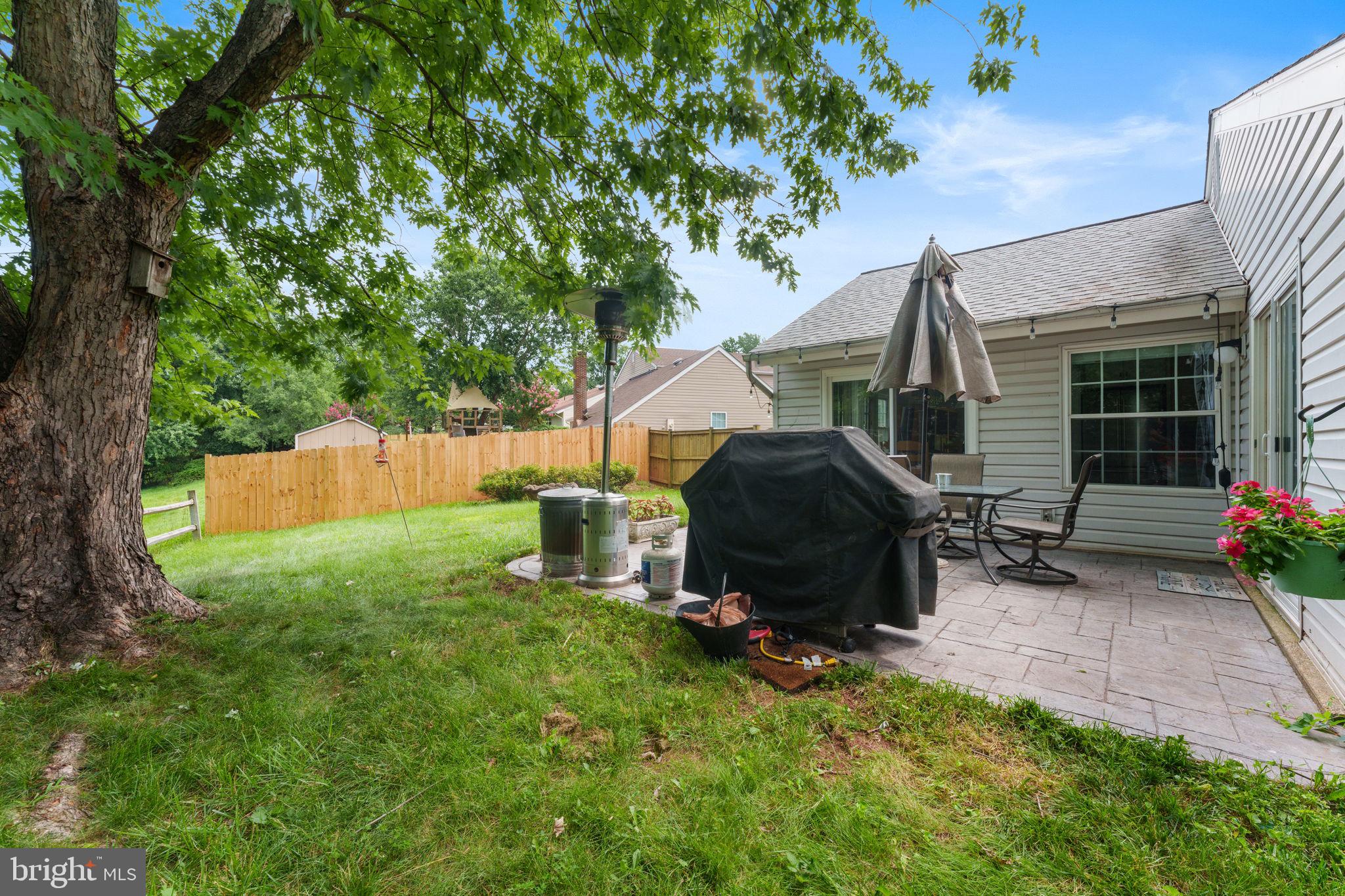 OAK TREE - Residential