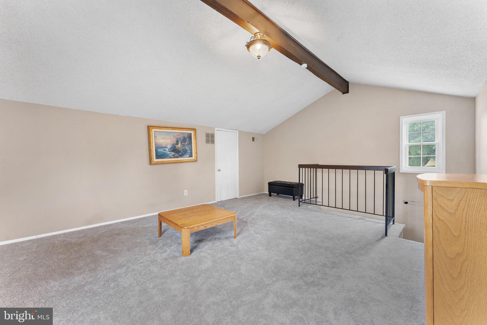 OAK TREE - Residential