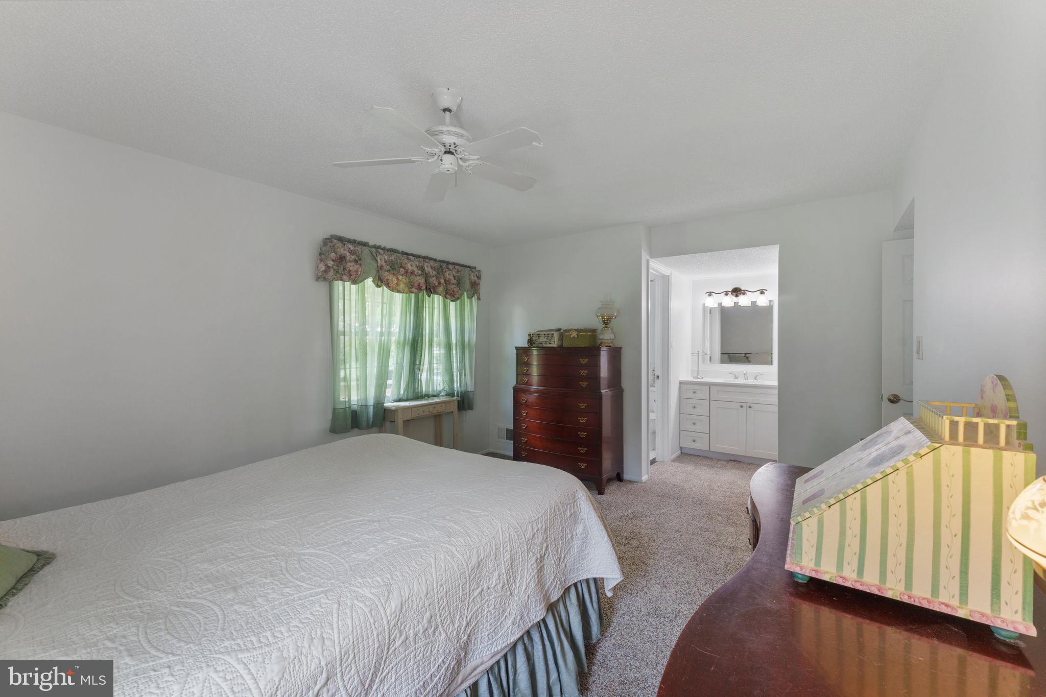 OAK TREE - Residential