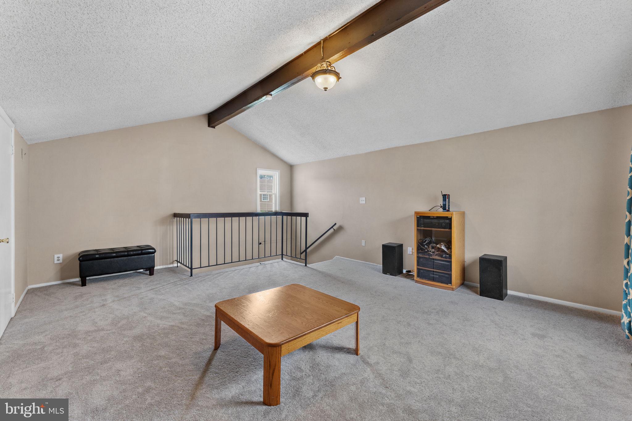 OAK TREE - Residential