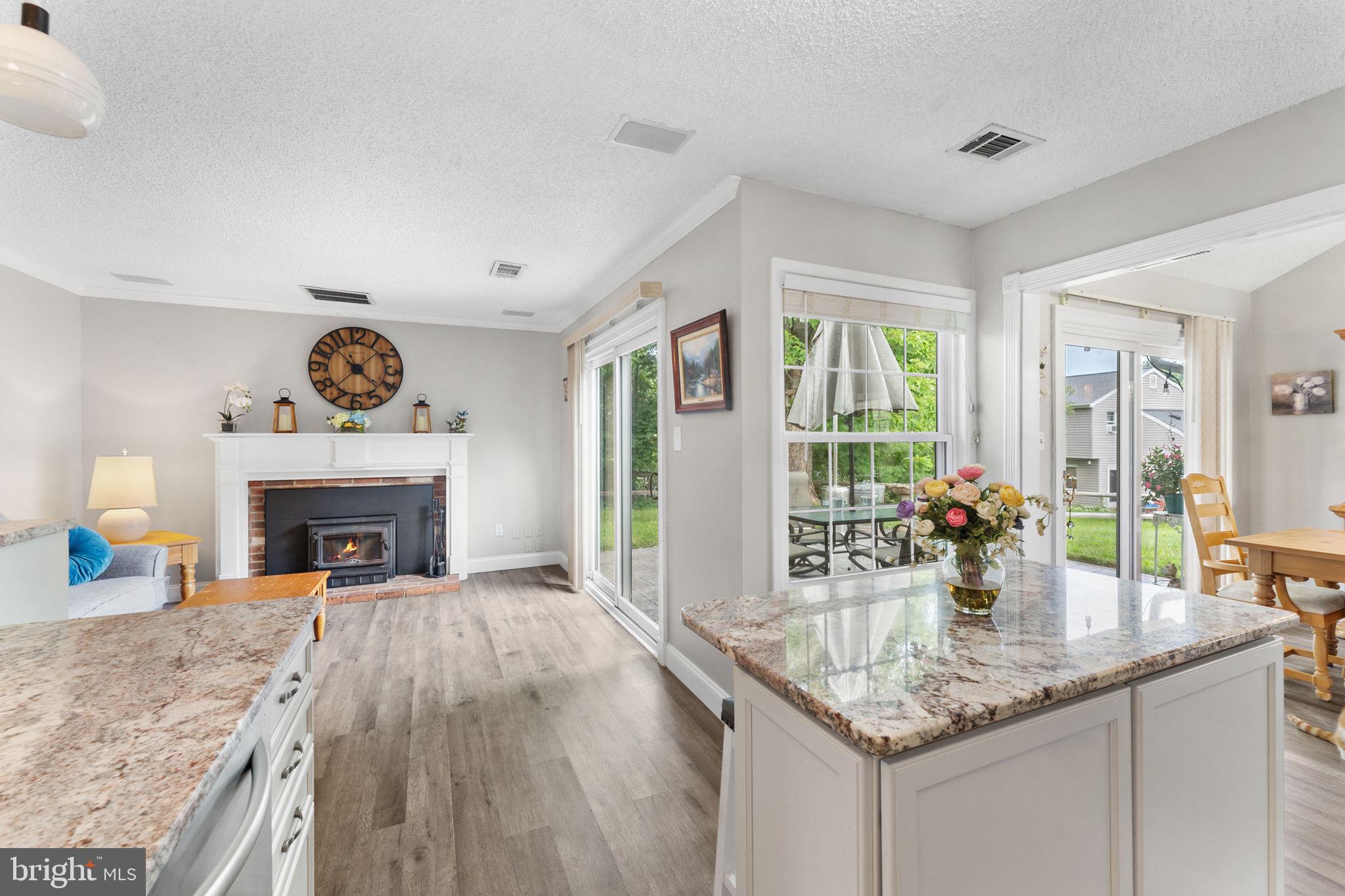 OAK TREE - Residential