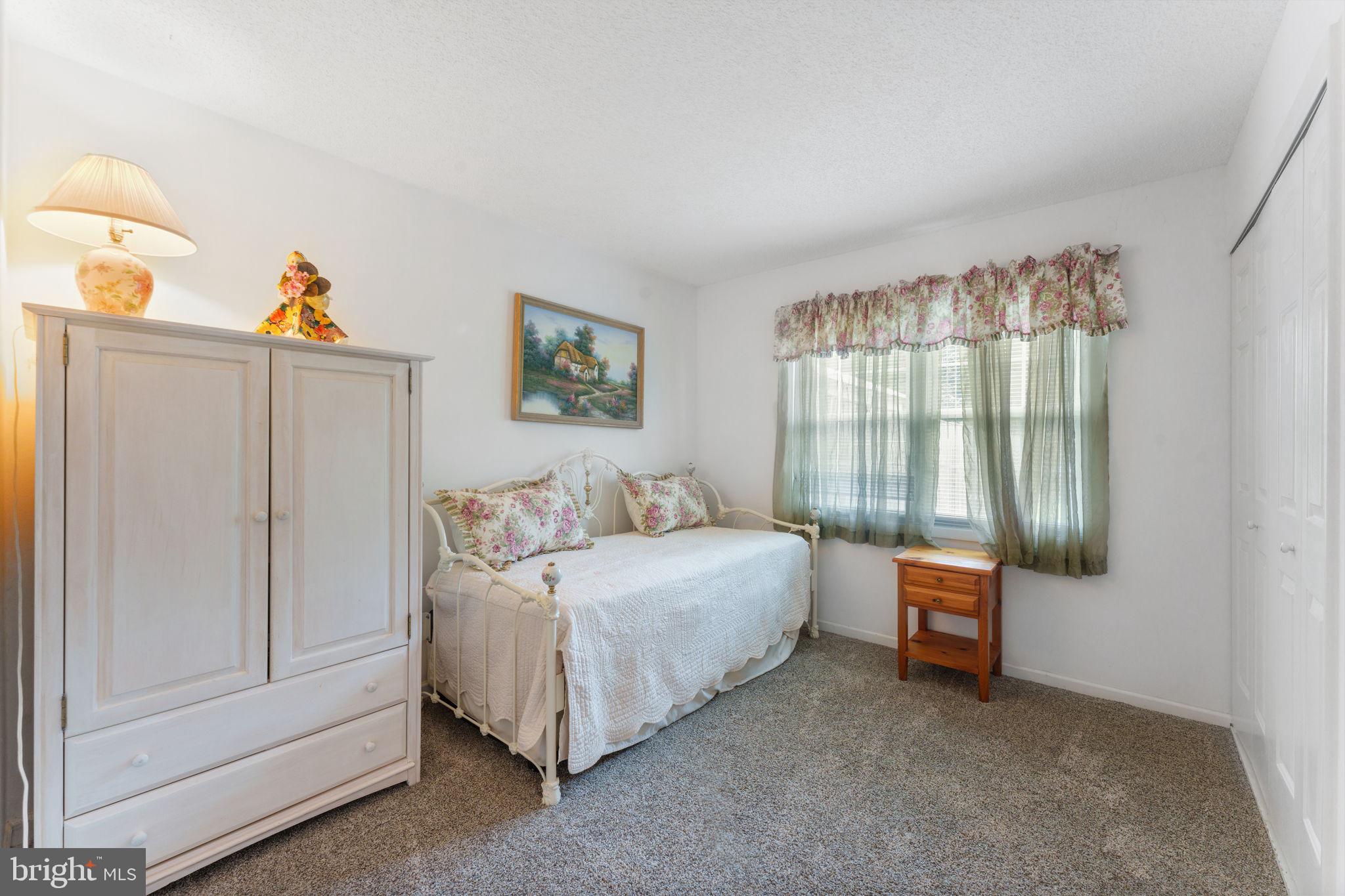 OAK TREE - Residential