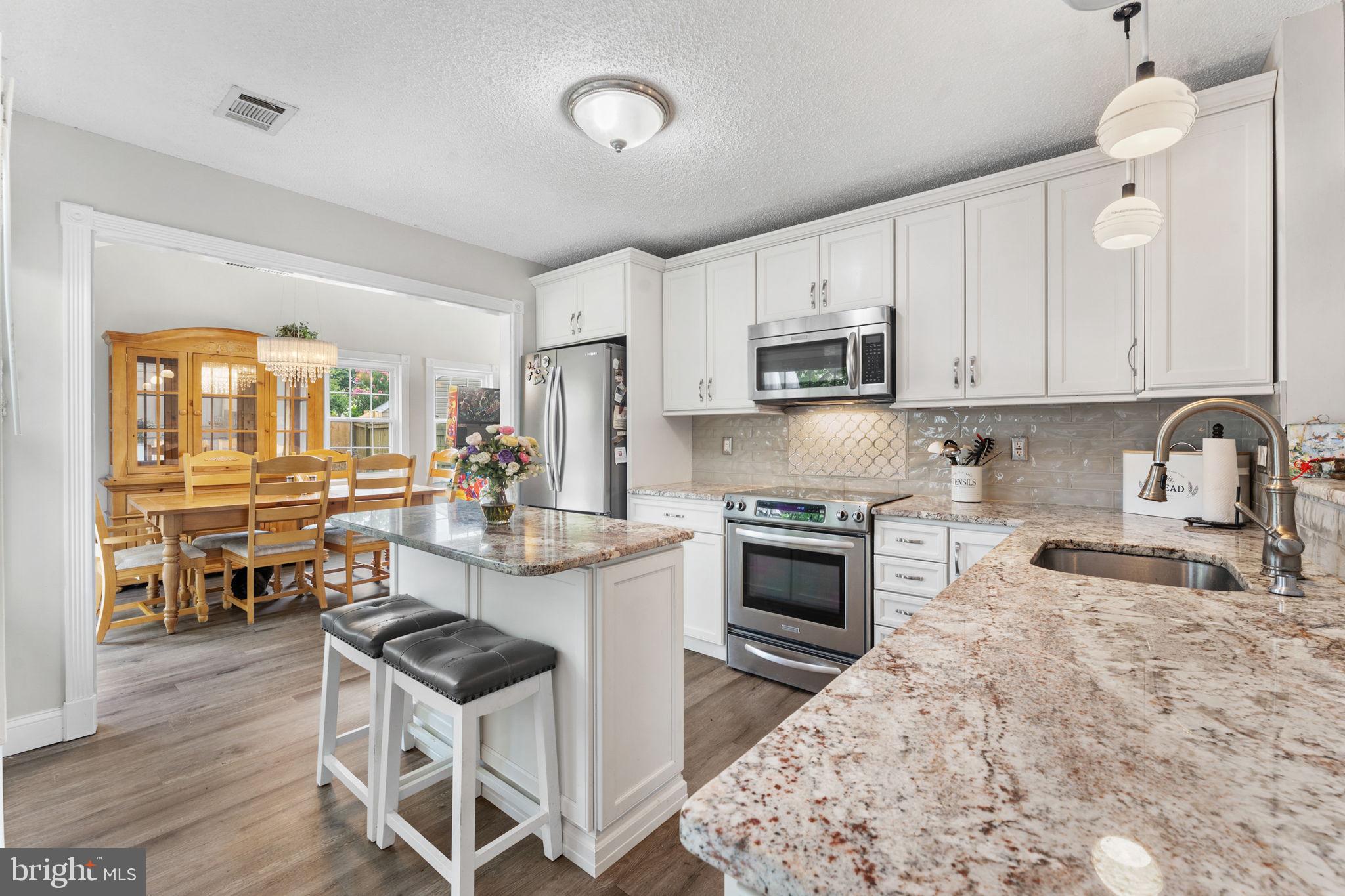 OAK TREE - Residential