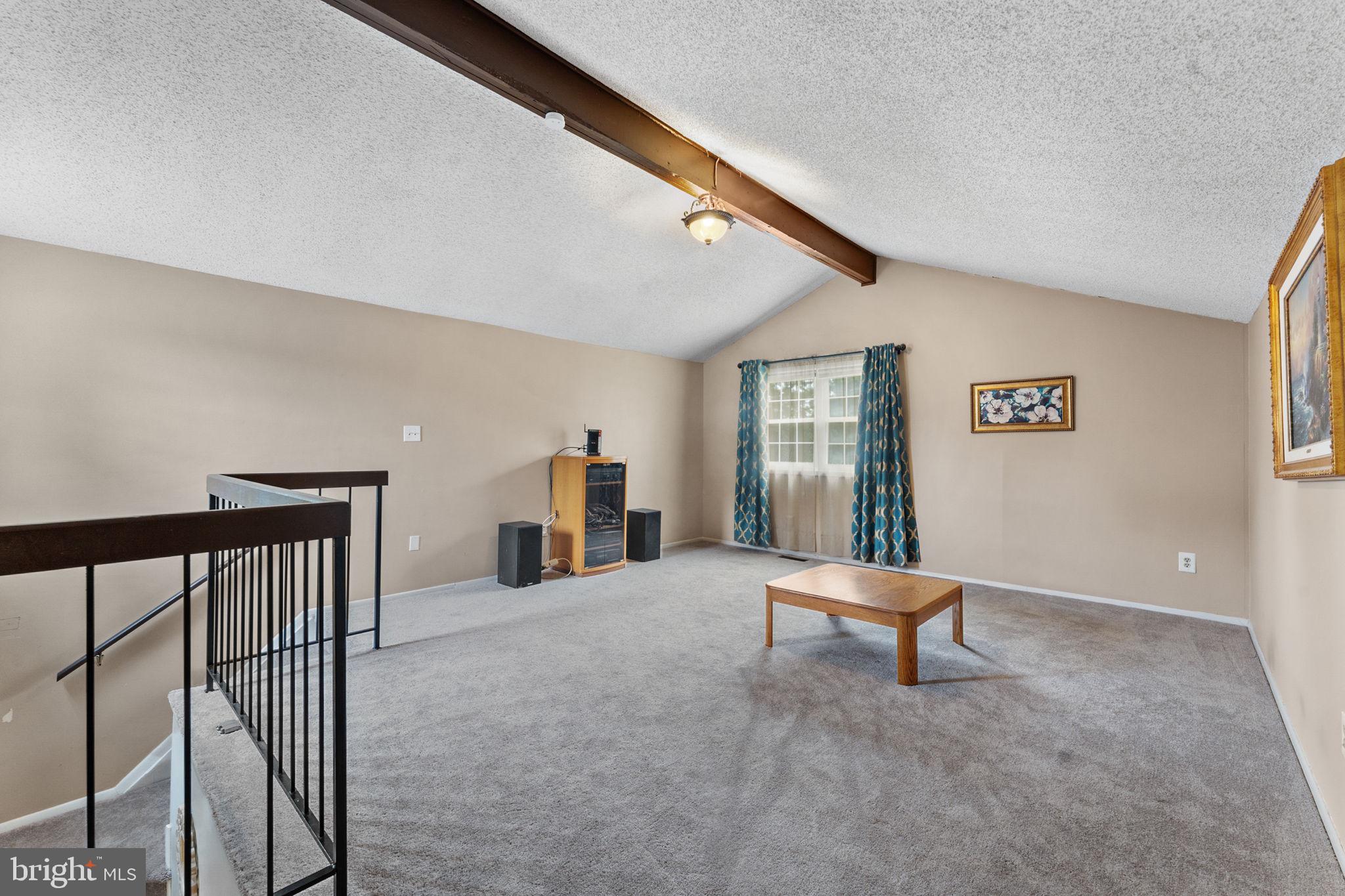 OAK TREE - Residential