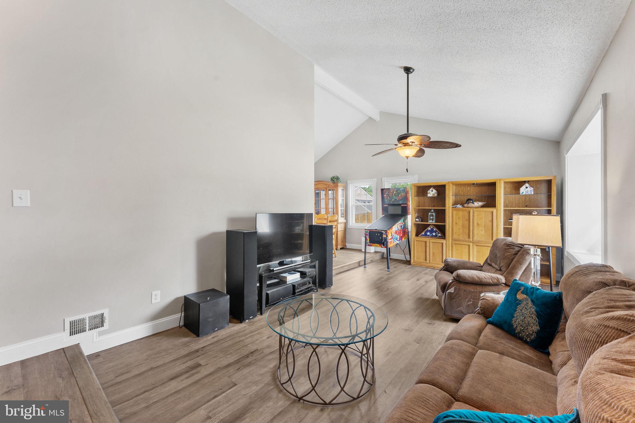 OAK TREE - Residential