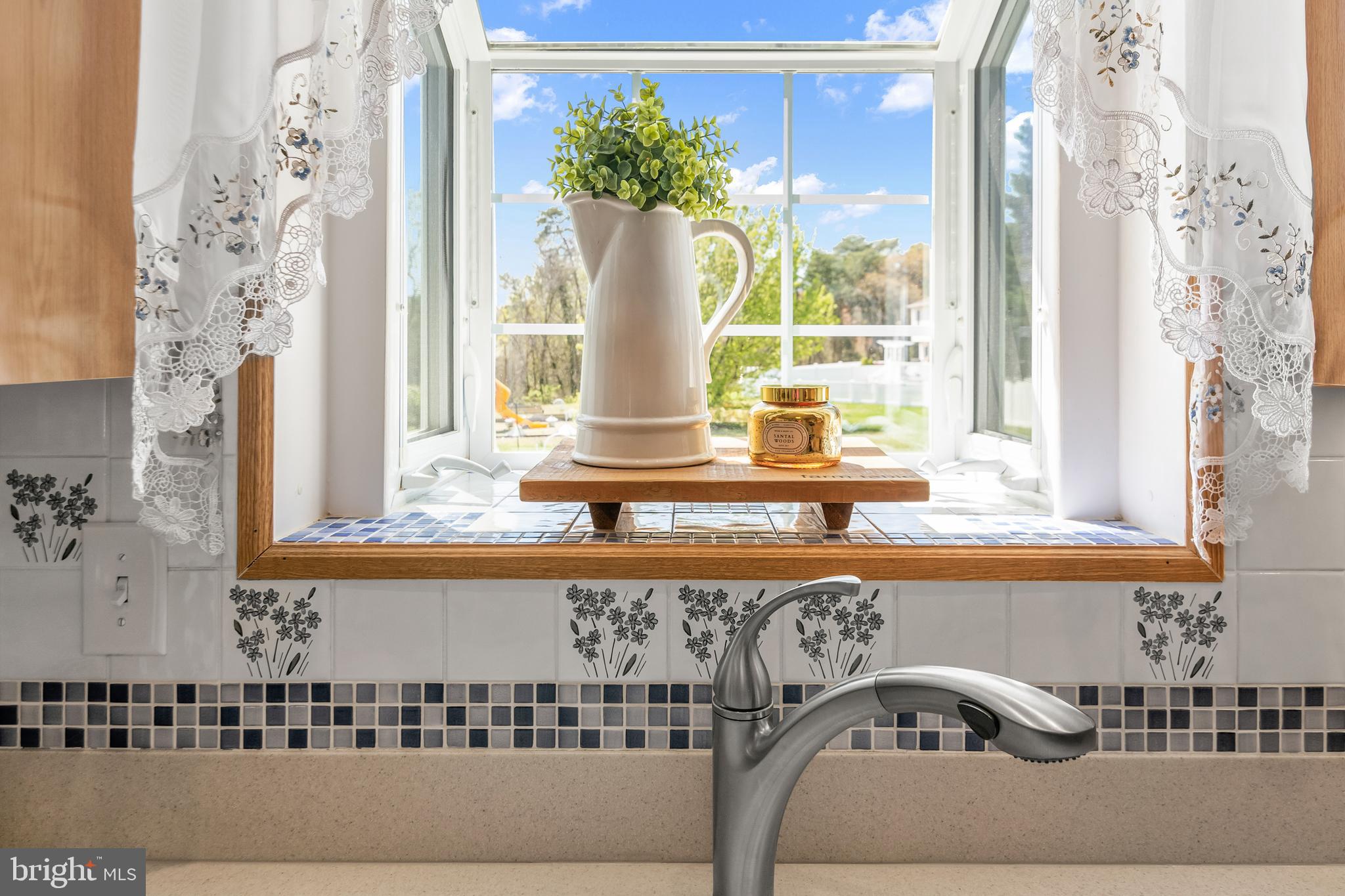 QUEENS PARK - Residential