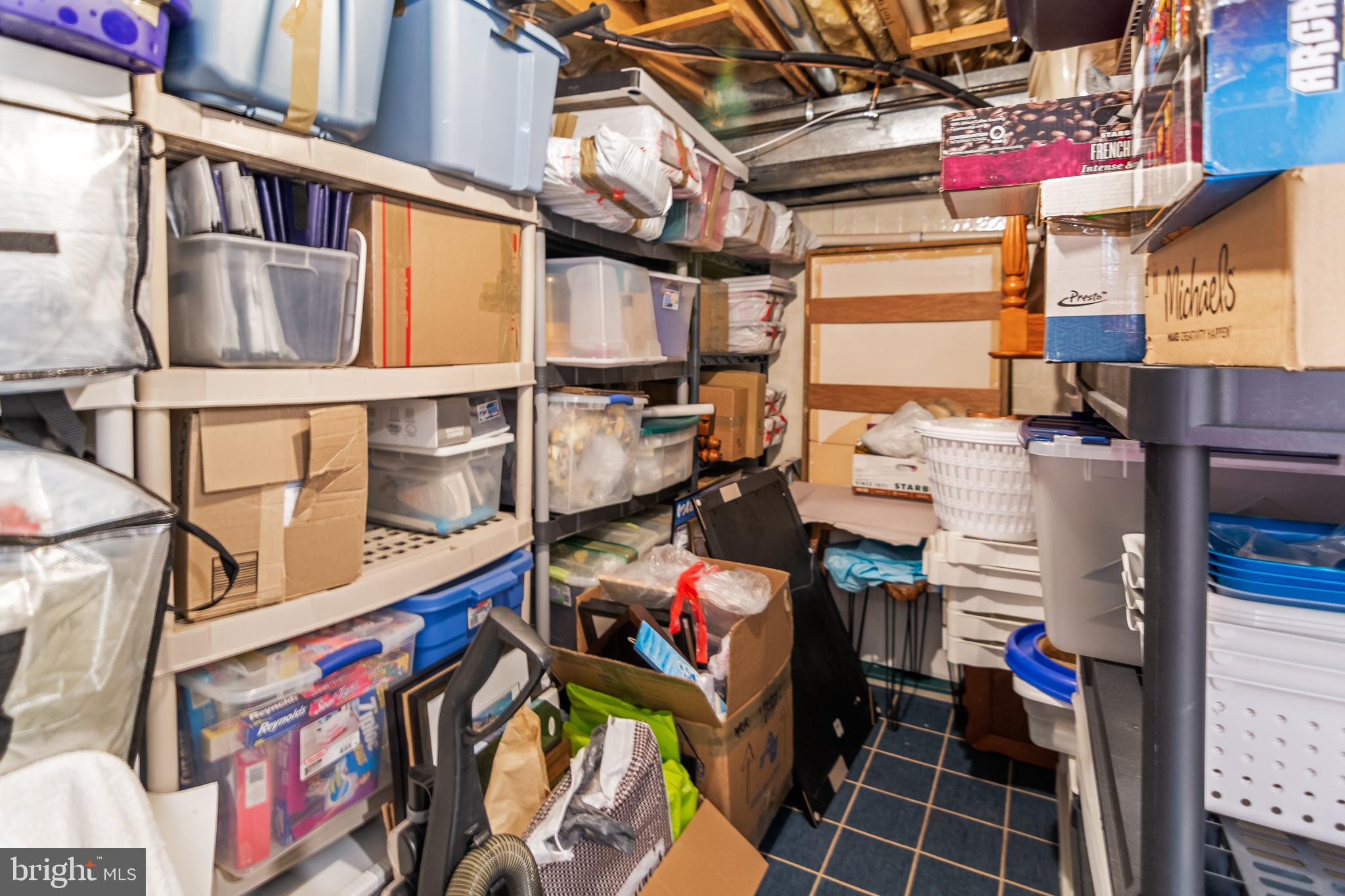 QUEENS PARK - Residential