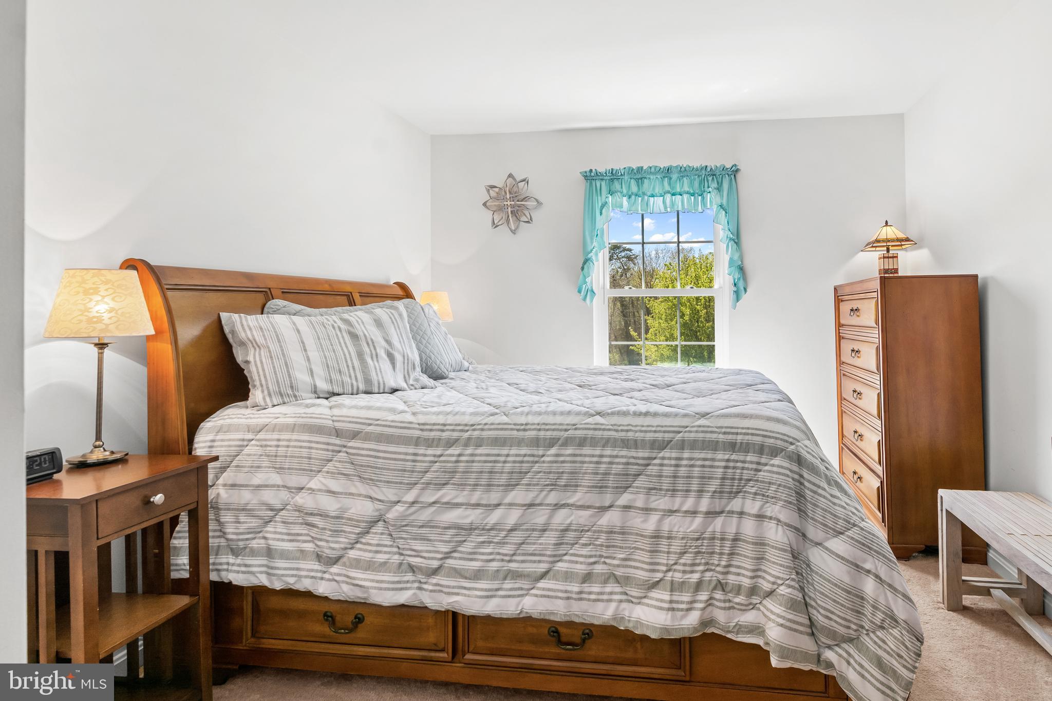 QUEENS PARK - Residential