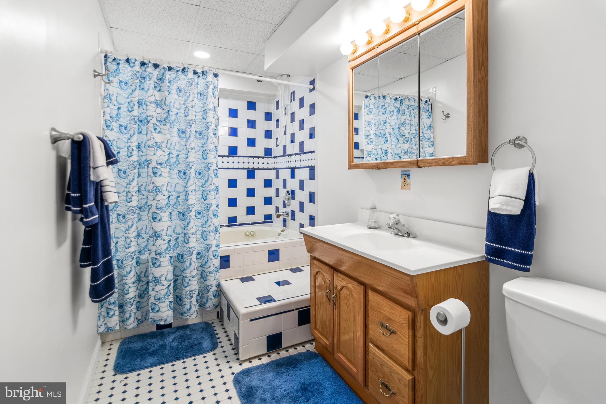 QUEENS PARK - Residential