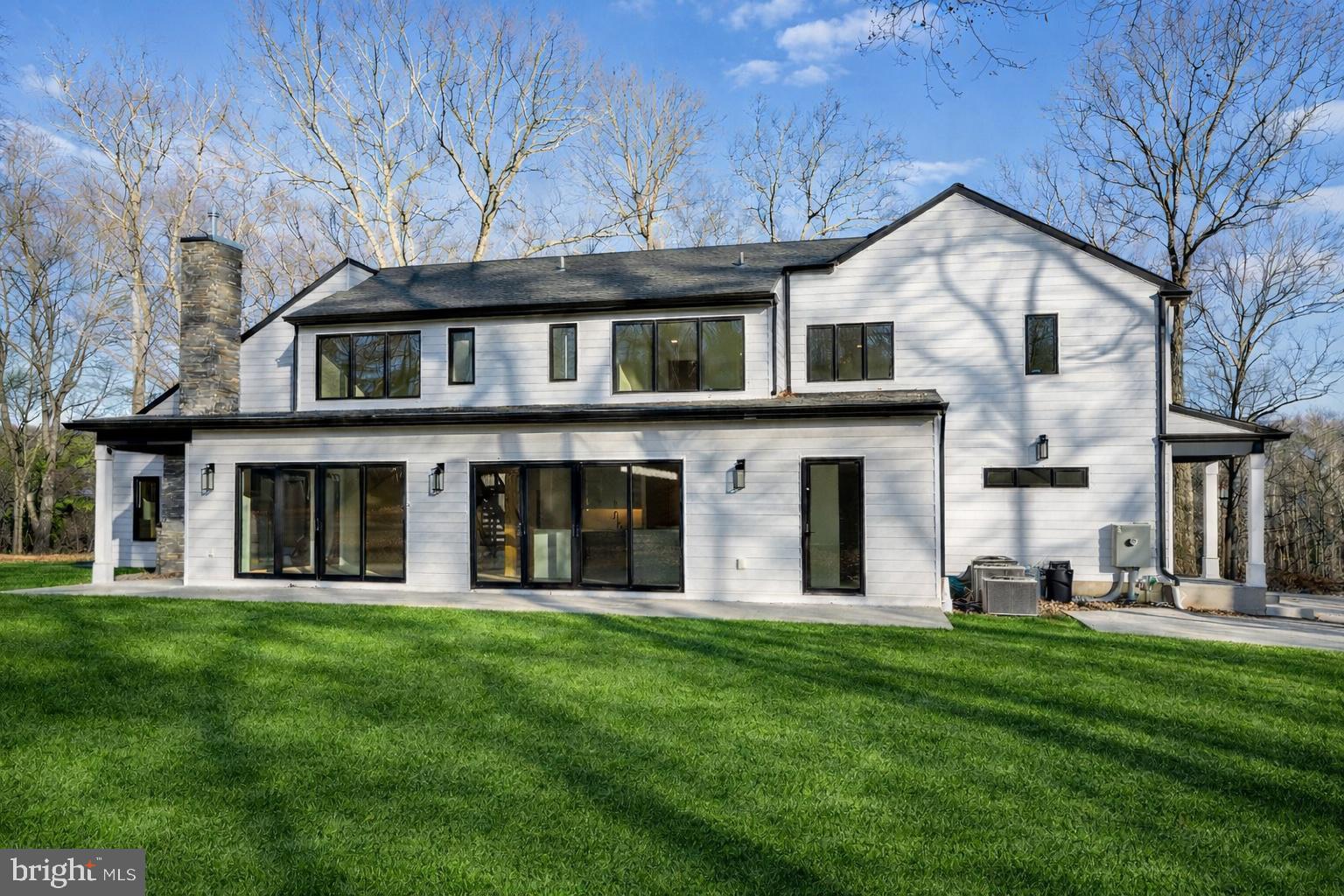 PINEVILLE - Residential