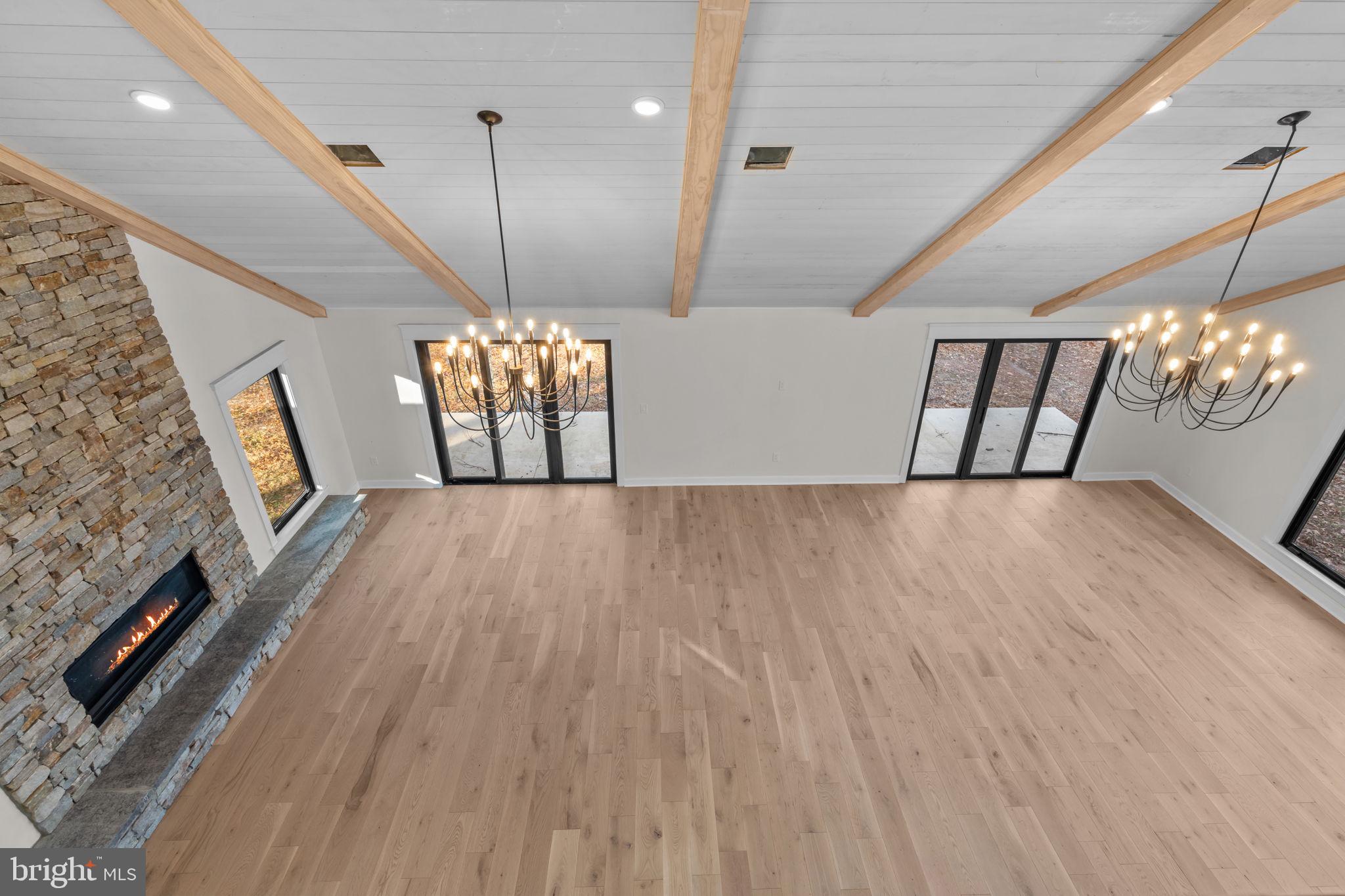 PINEVILLE - Residential