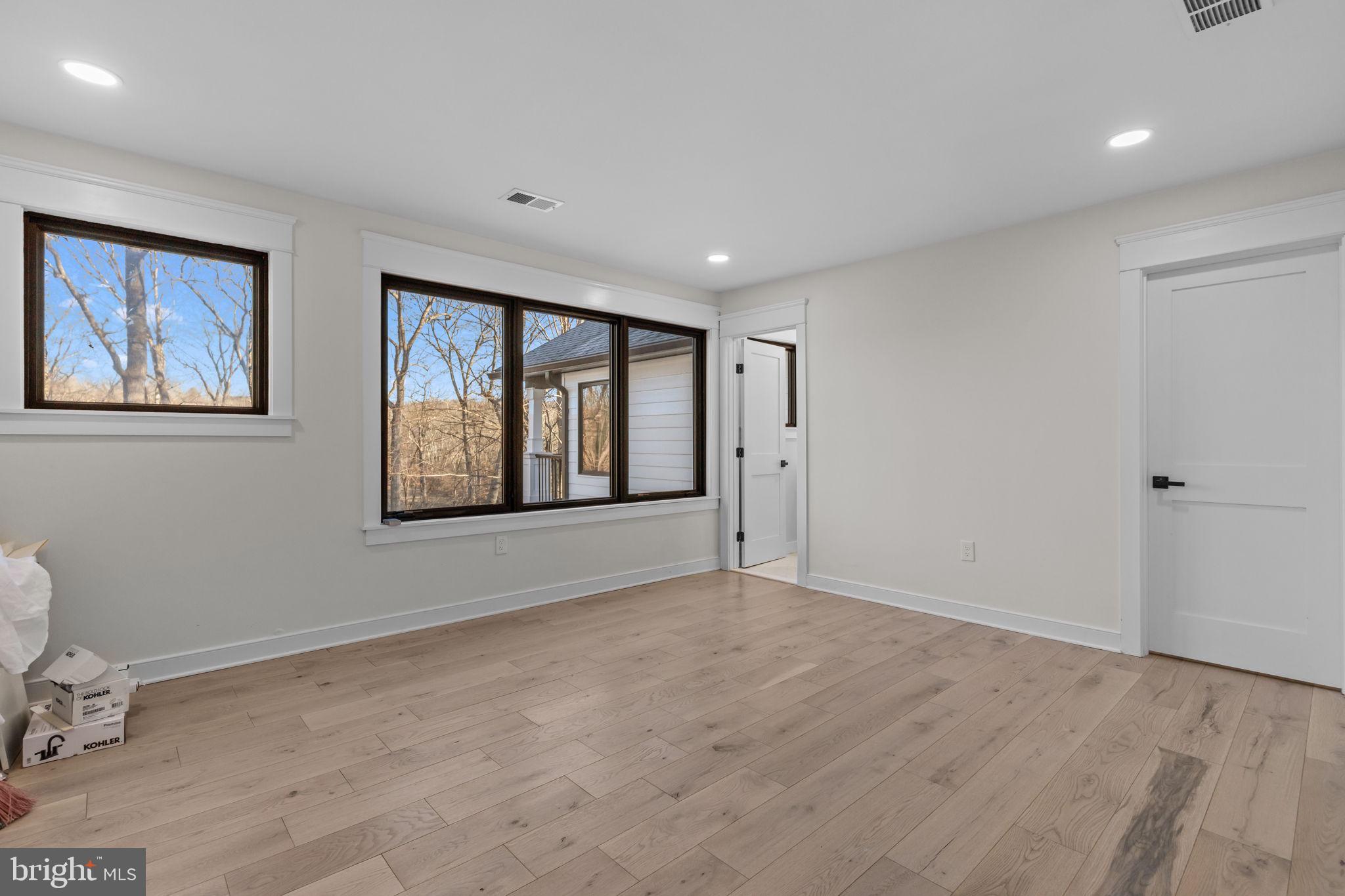 PINEVILLE - Residential