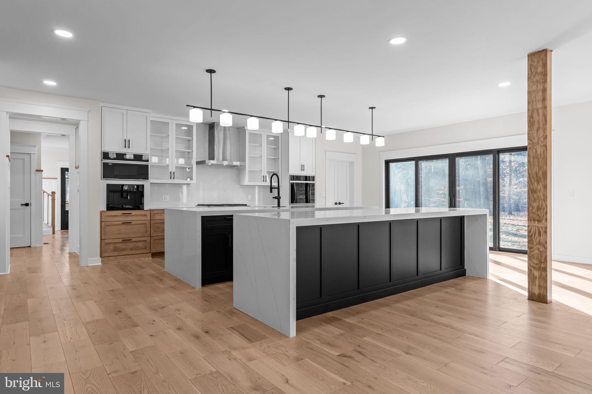 PINEVILLE - Residential