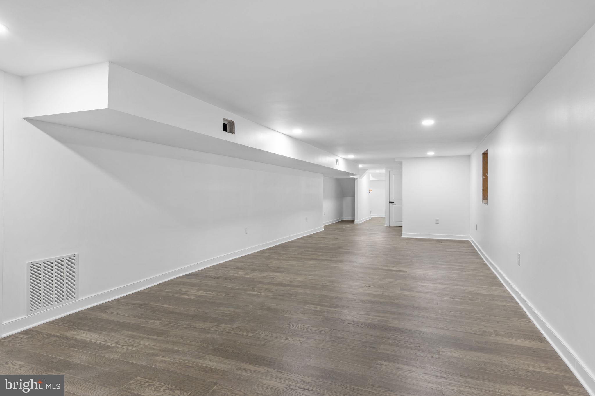 PINEVILLE - Residential