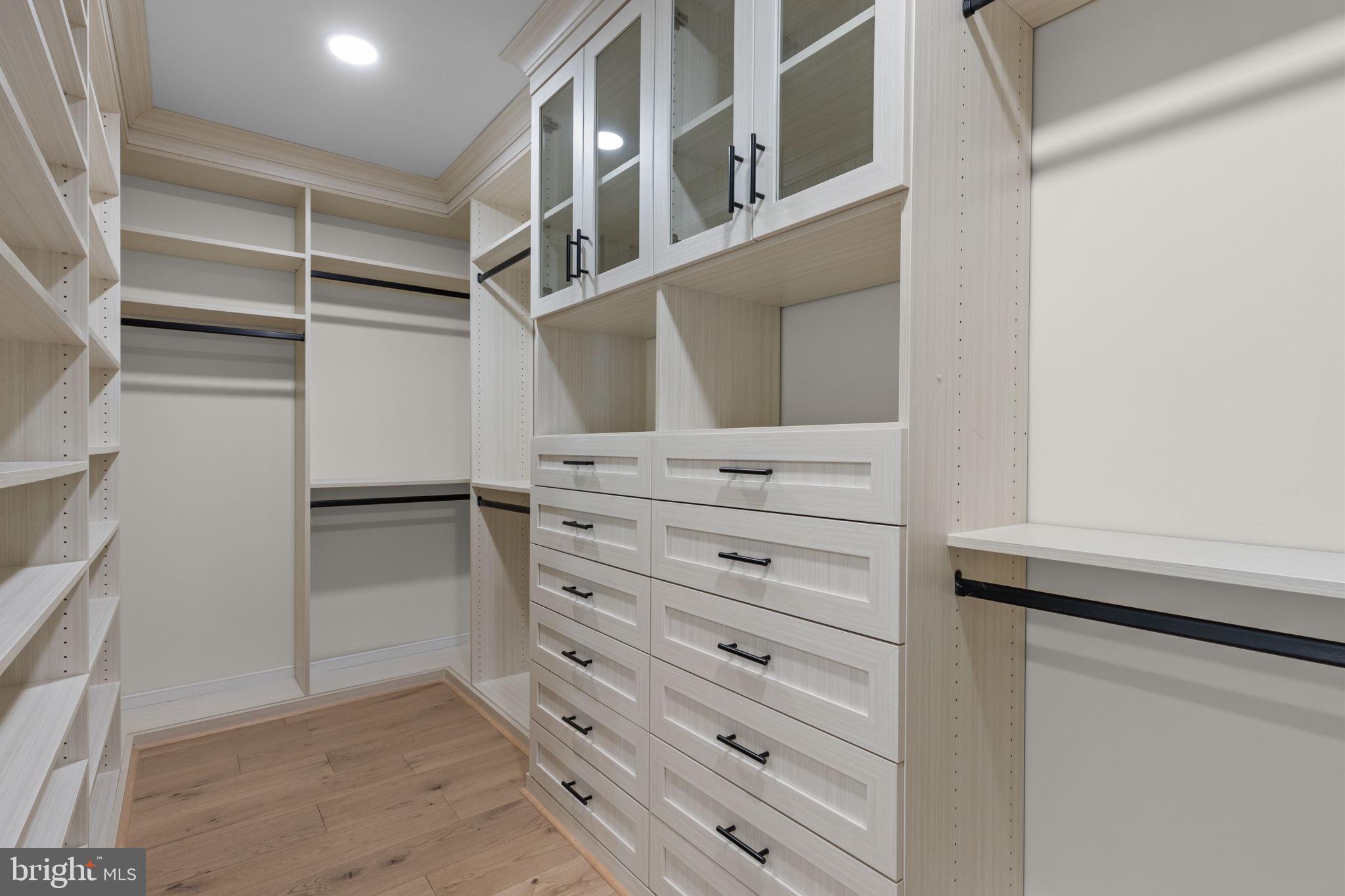 PINEVILLE - Residential