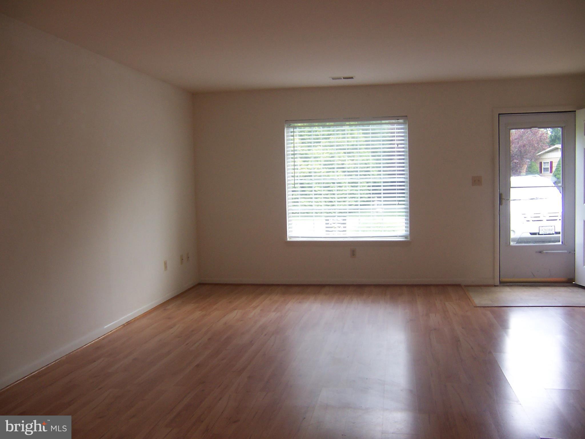 BROADVIEW ACRES - Residential Lease