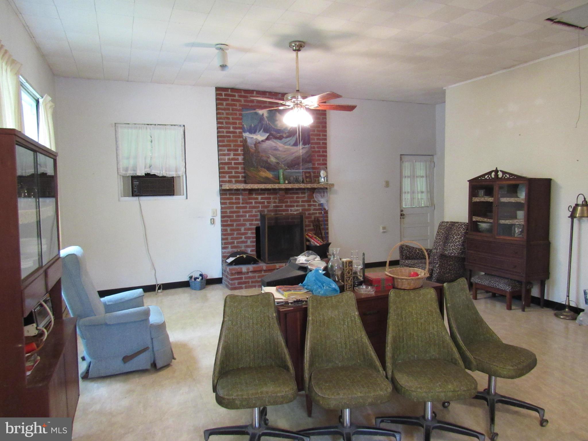 HOLIDAY BEACH - Residential