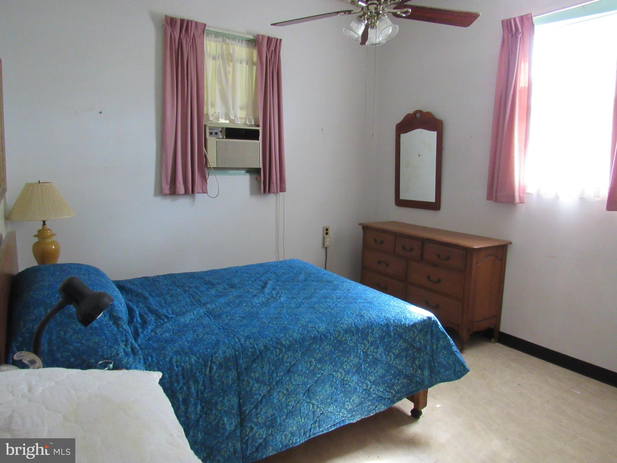 HOLIDAY BEACH - Residential