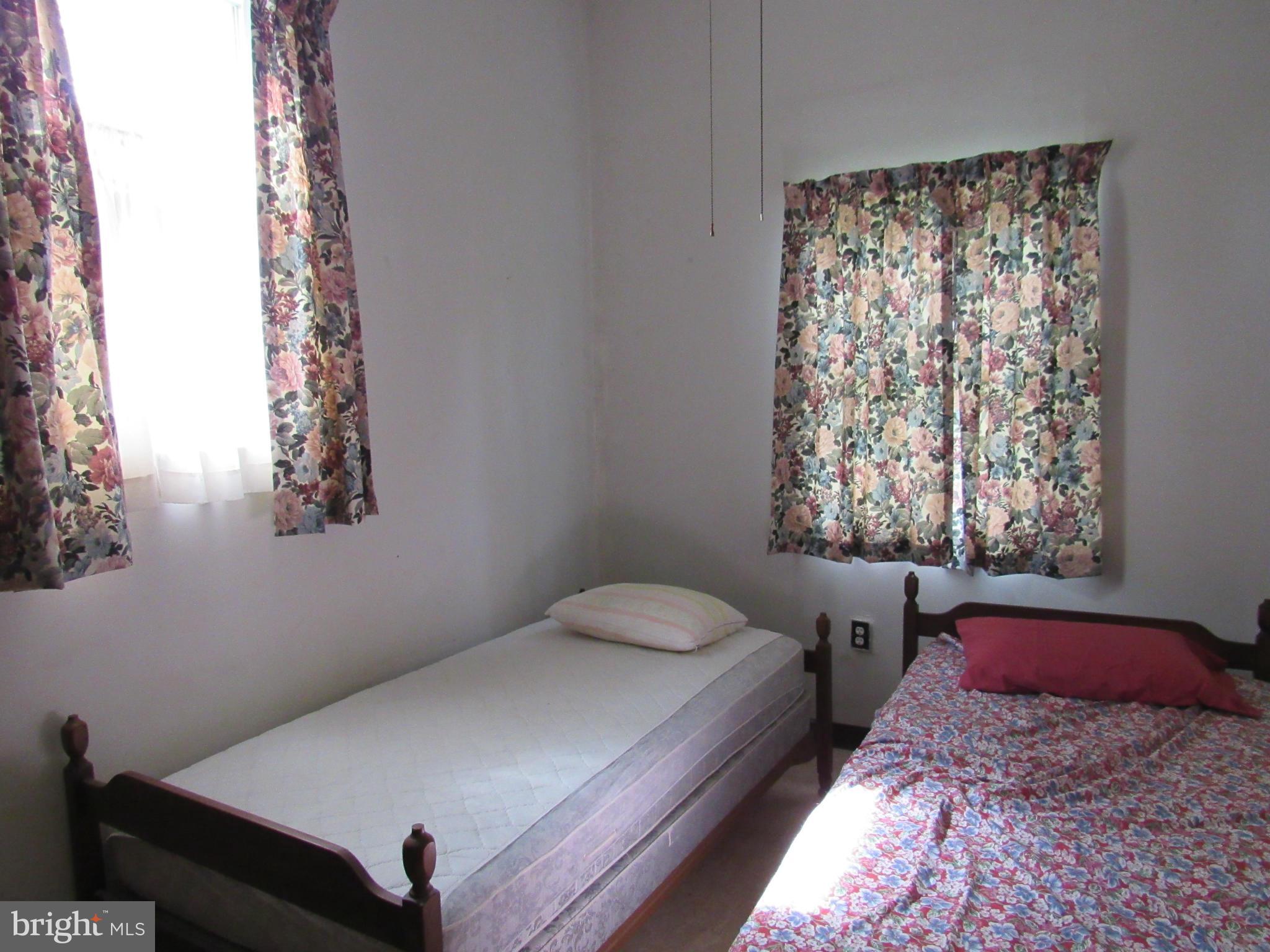 HOLIDAY BEACH - Residential