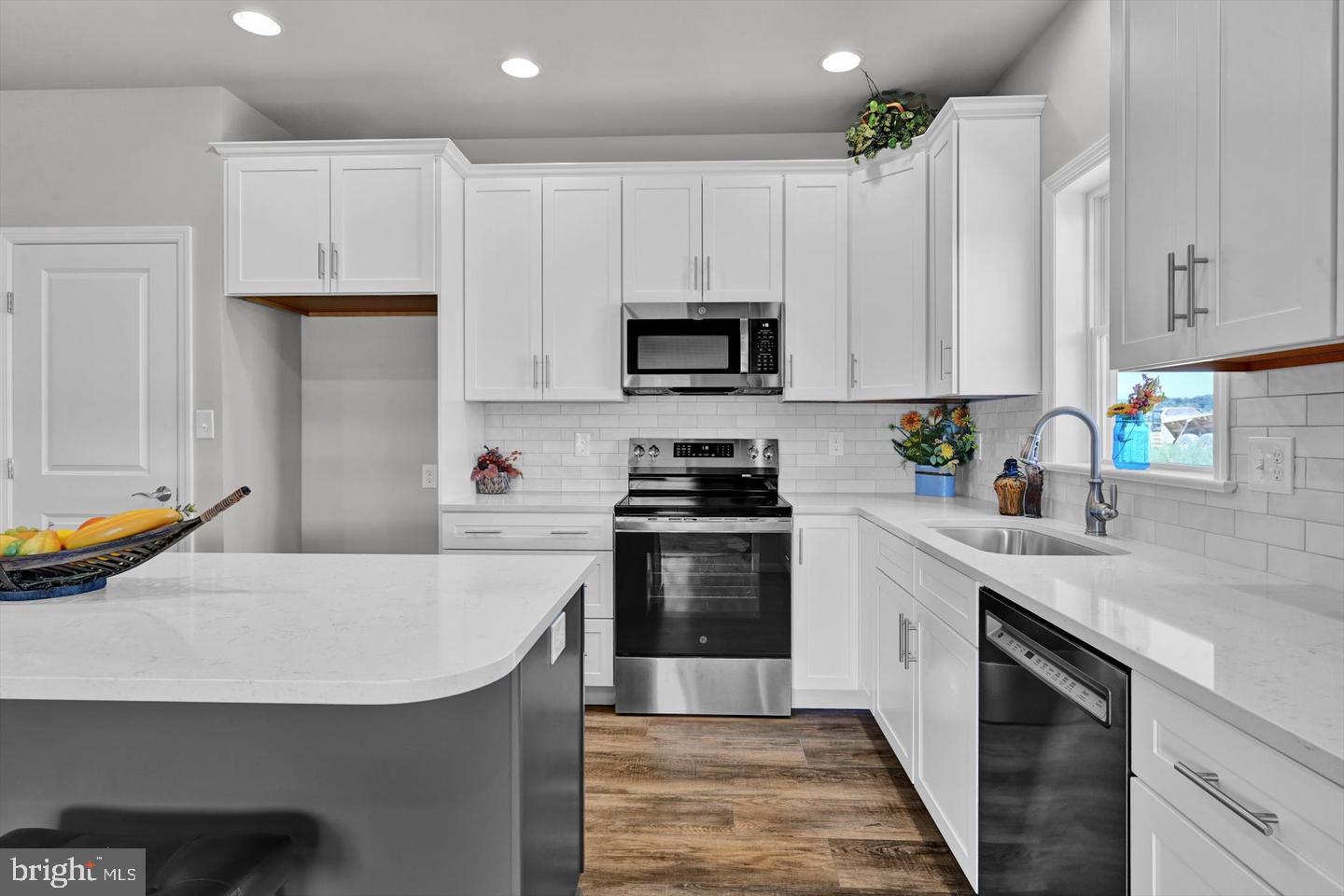 316 RIDGEFIELD DRIVE