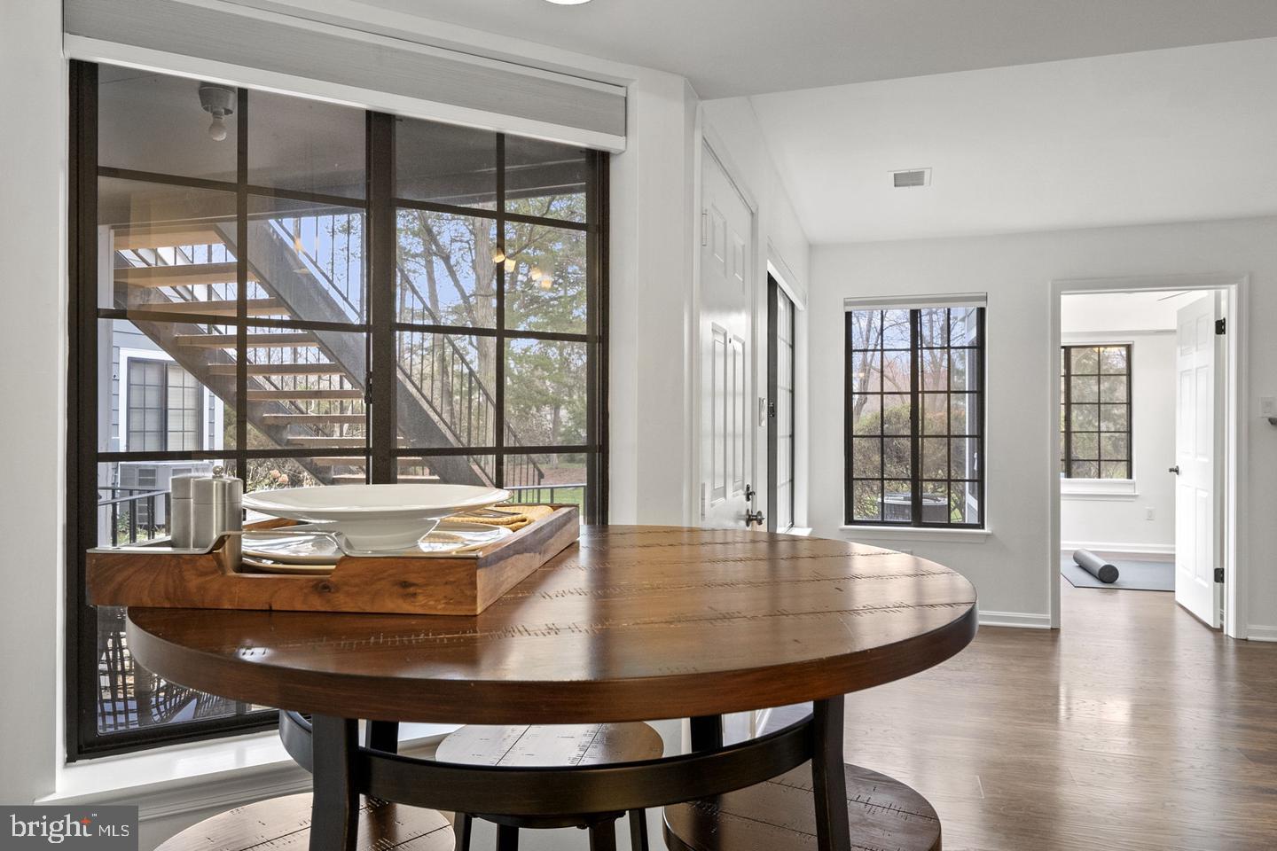 TIERS AT MANCHESTER LAKE - Residential Lease