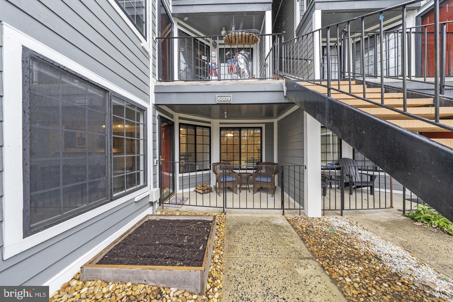 TIERS AT MANCHESTER LAKE - Residential Lease