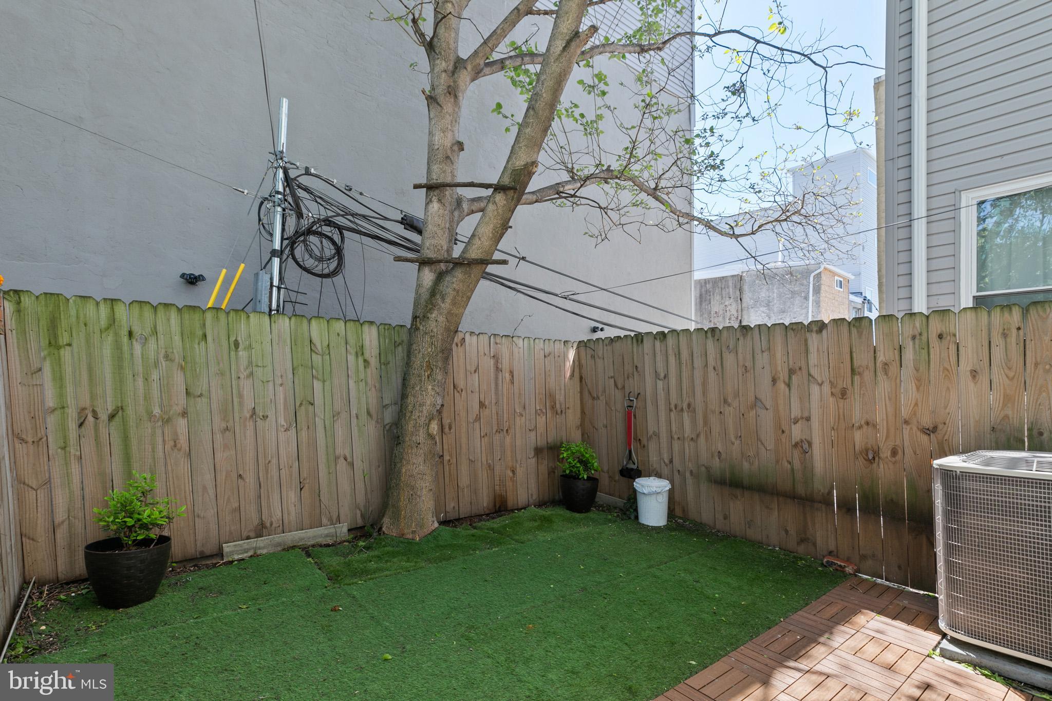 POINT BREEZE - Residential