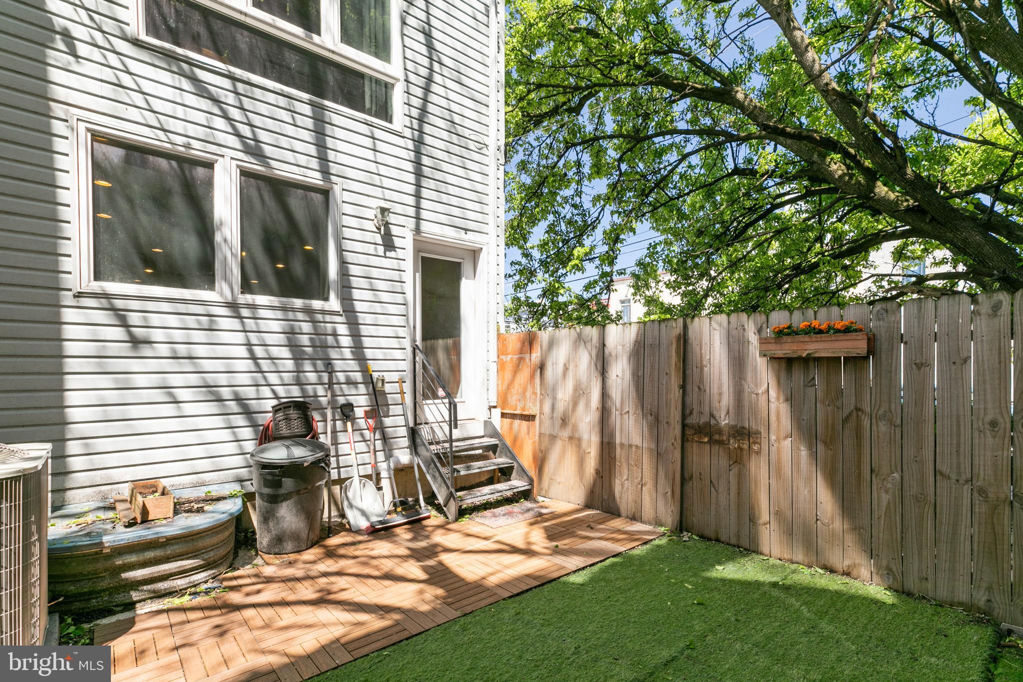 POINT BREEZE - Residential