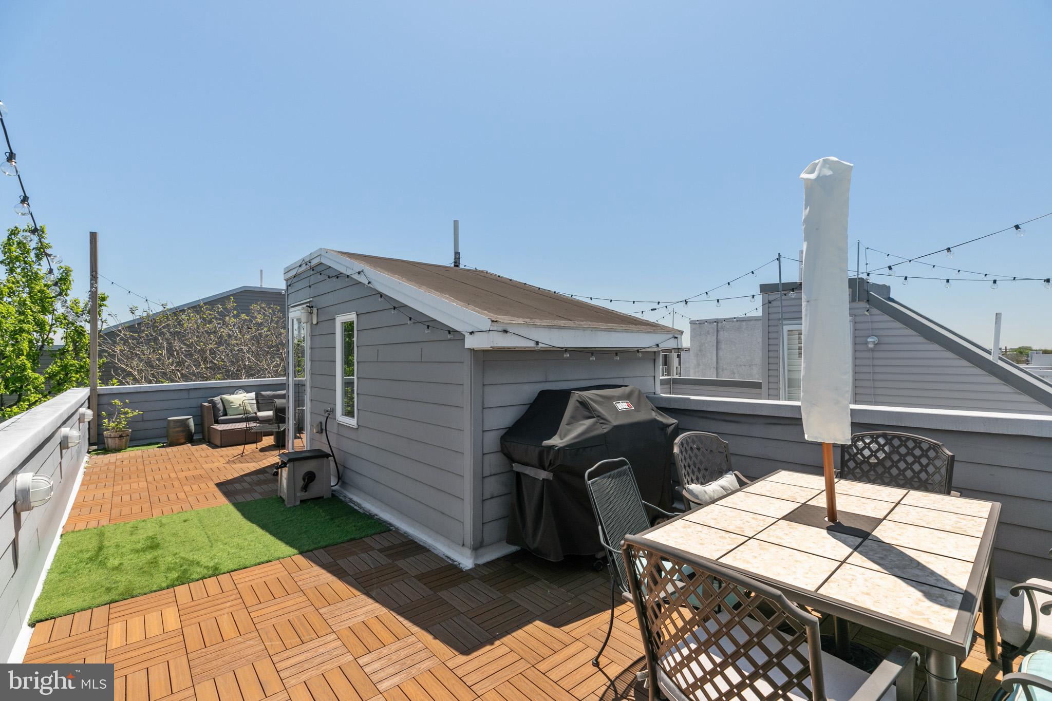 POINT BREEZE - Residential