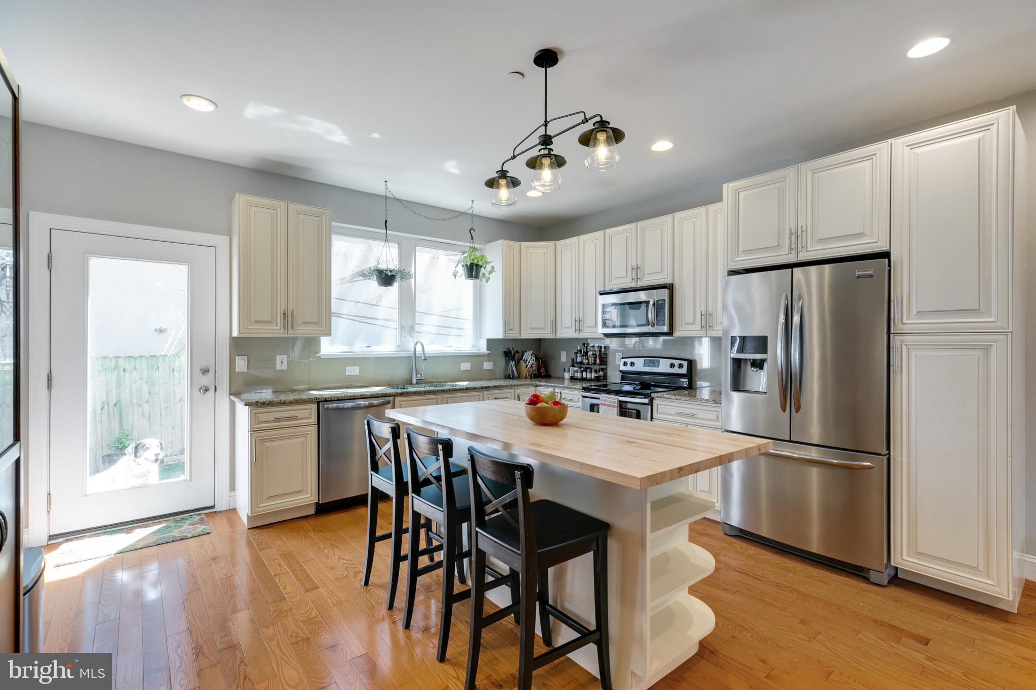 POINT BREEZE - Residential