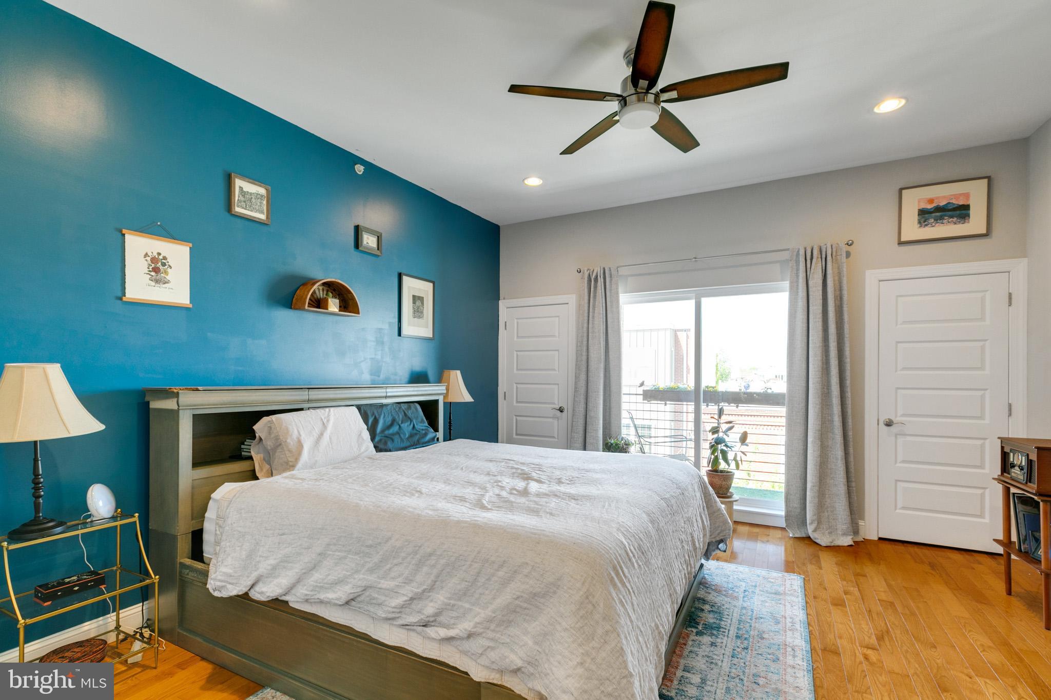 POINT BREEZE - Residential