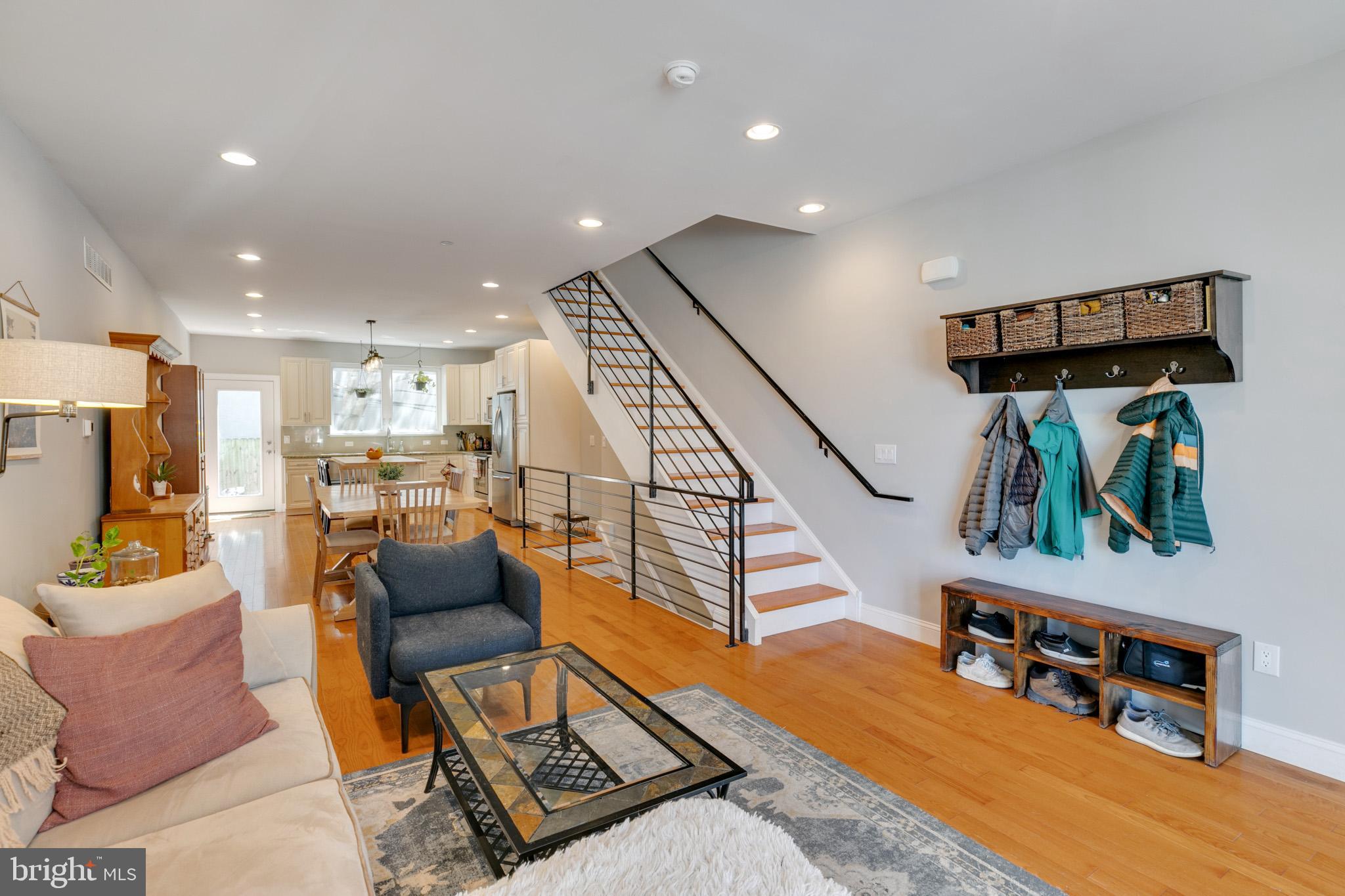 POINT BREEZE - Residential