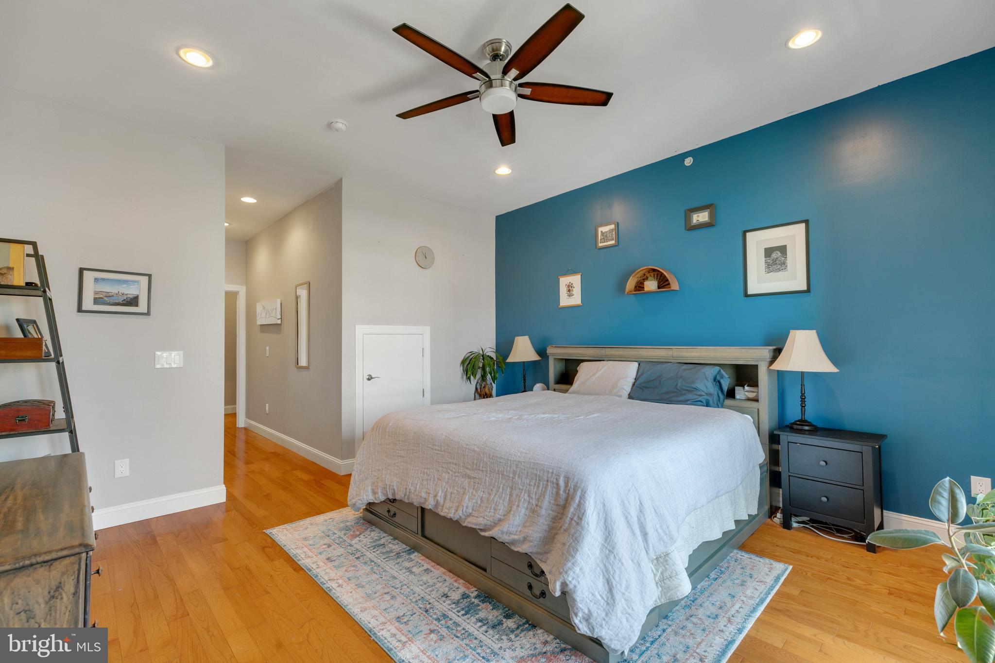 POINT BREEZE - Residential