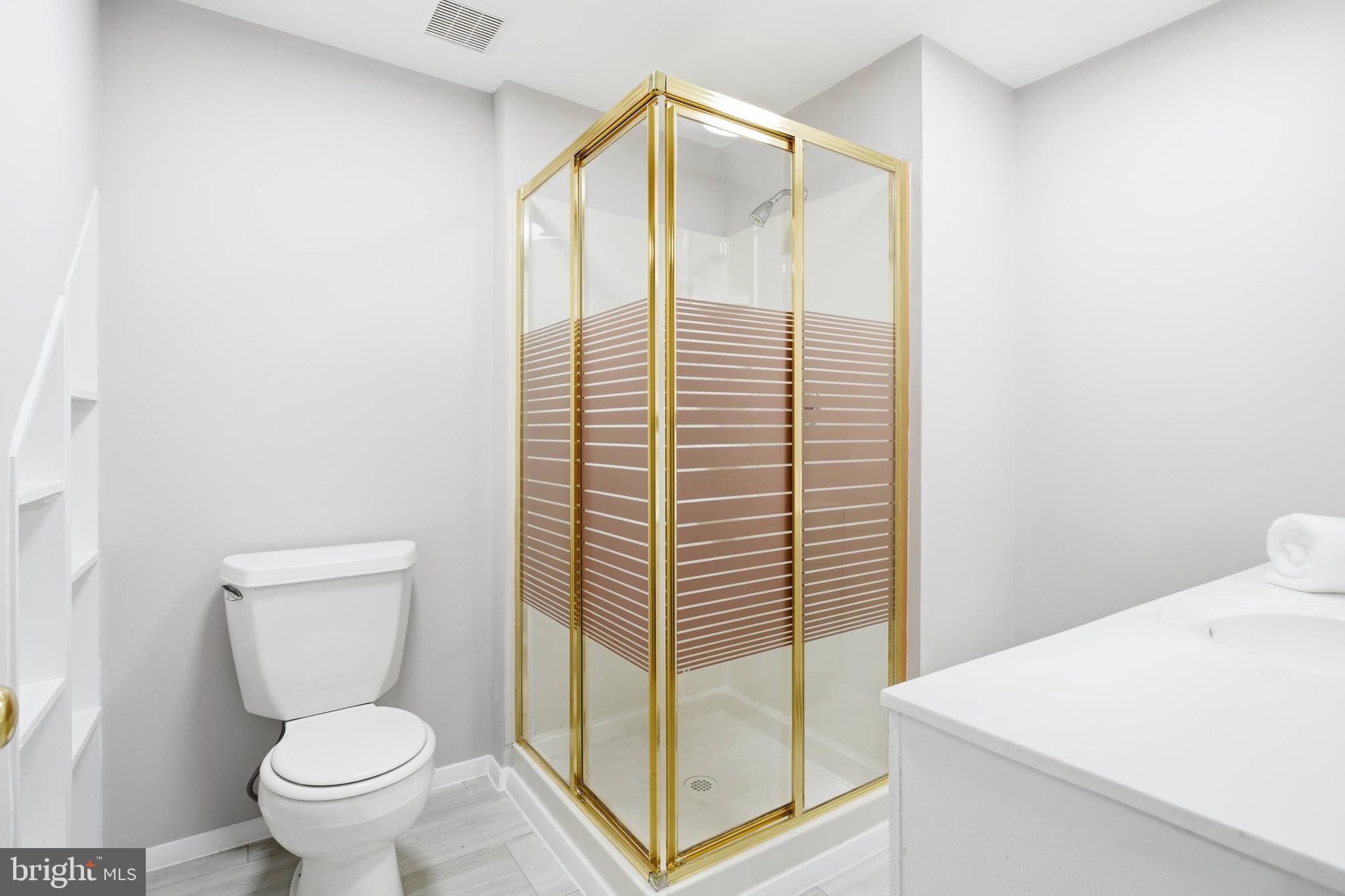 GEORGE MASON FOREST - Residential