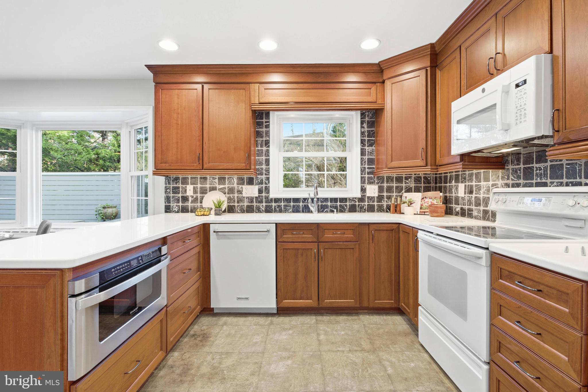 GEORGE MASON FOREST - Residential