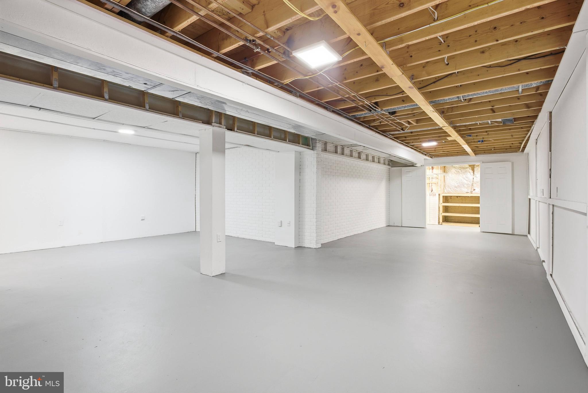 GEORGE MASON FOREST - Residential