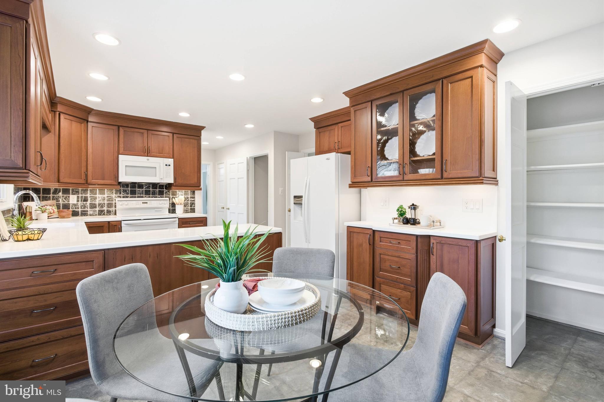 GEORGE MASON FOREST - Residential