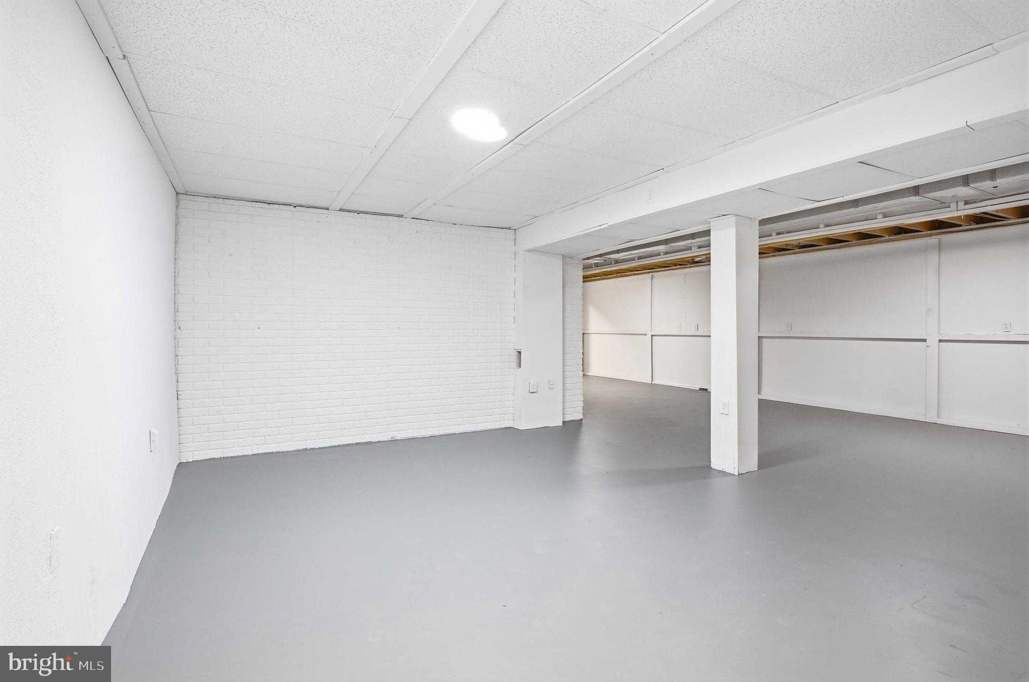 GEORGE MASON FOREST - Residential