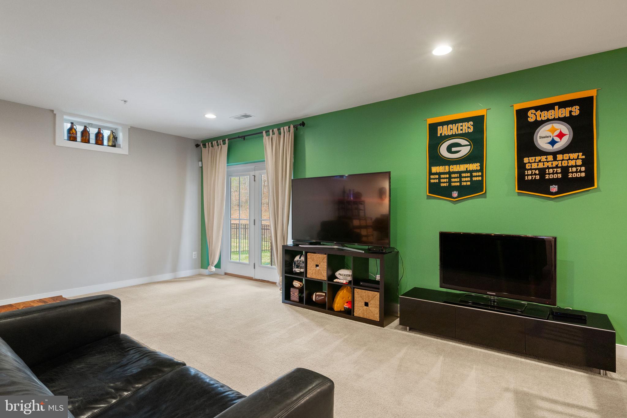 POTOMAC SHORES - Residential