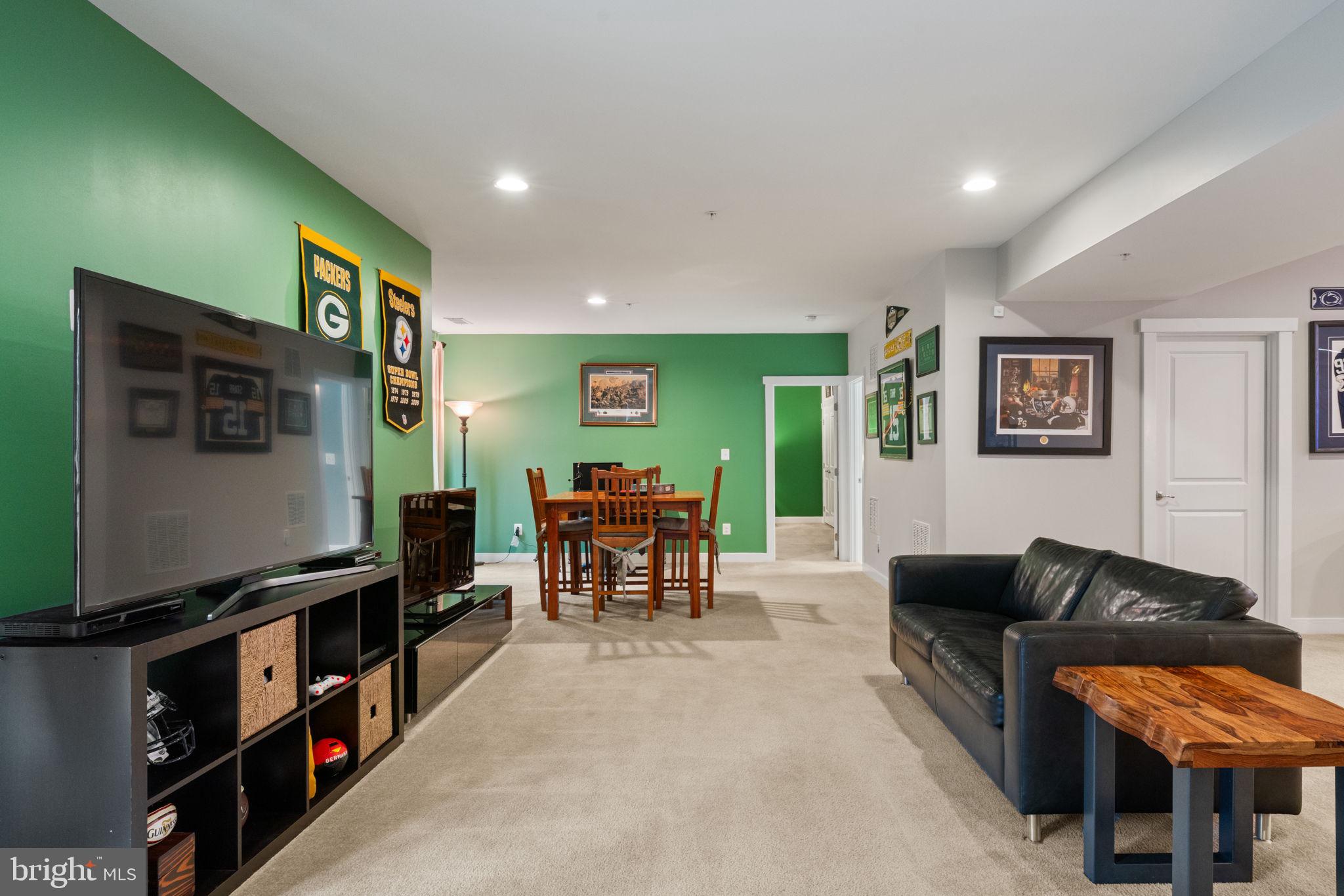 POTOMAC SHORES - Residential