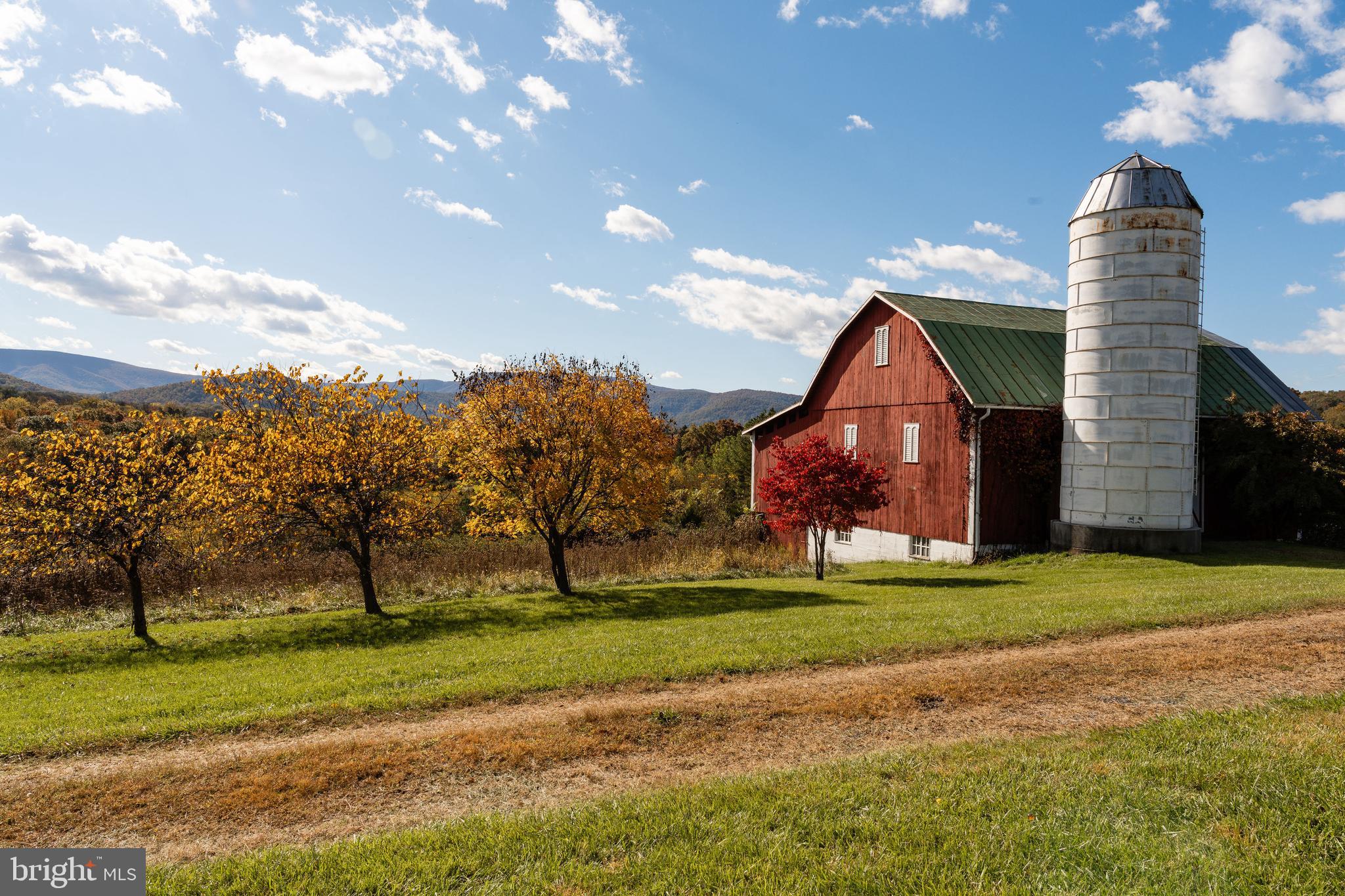 461 THUNDERBIRD ROAD